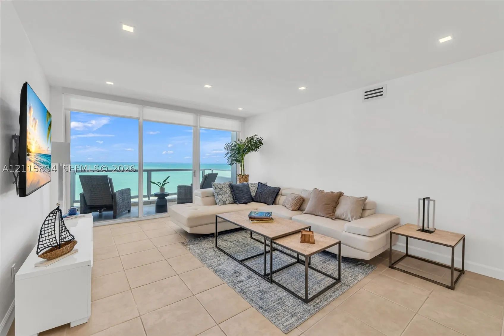 5161 Collins Ave #1717