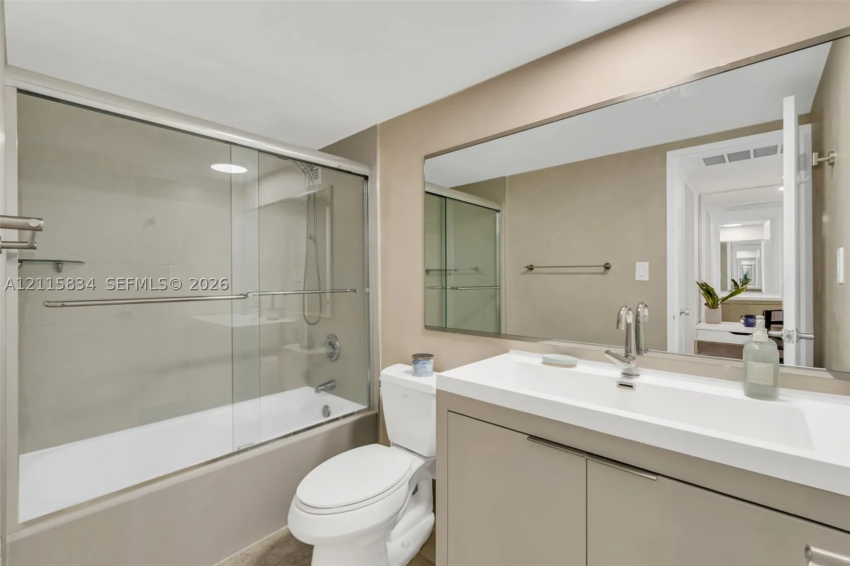 5161 Collins Ave #1717