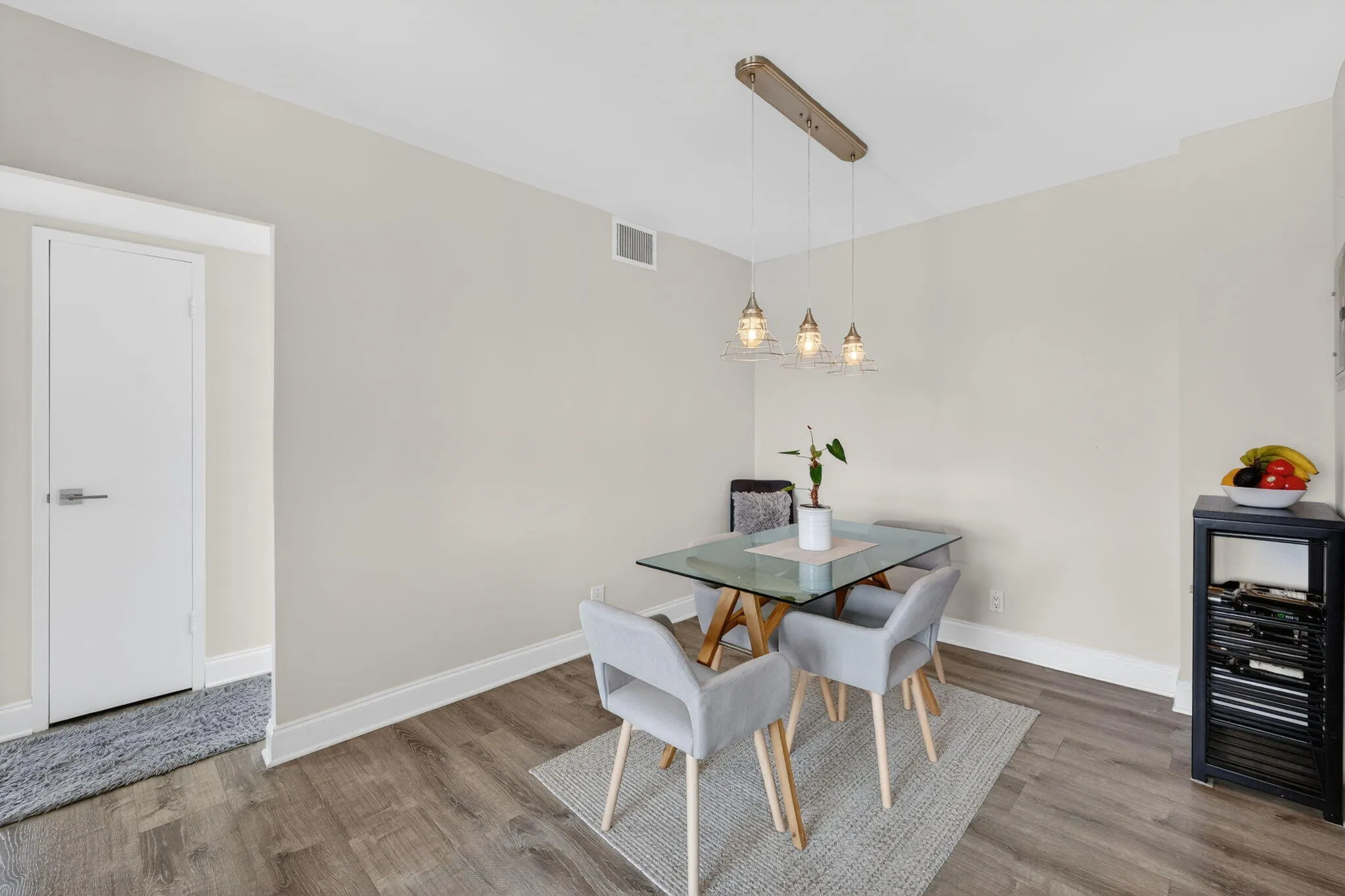 2555 NE 11th Street #609