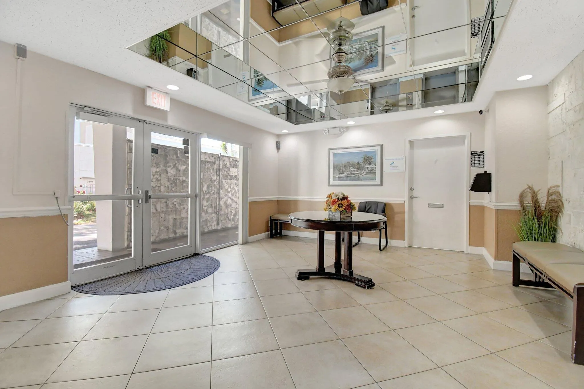 2555 NE 11th Street #609