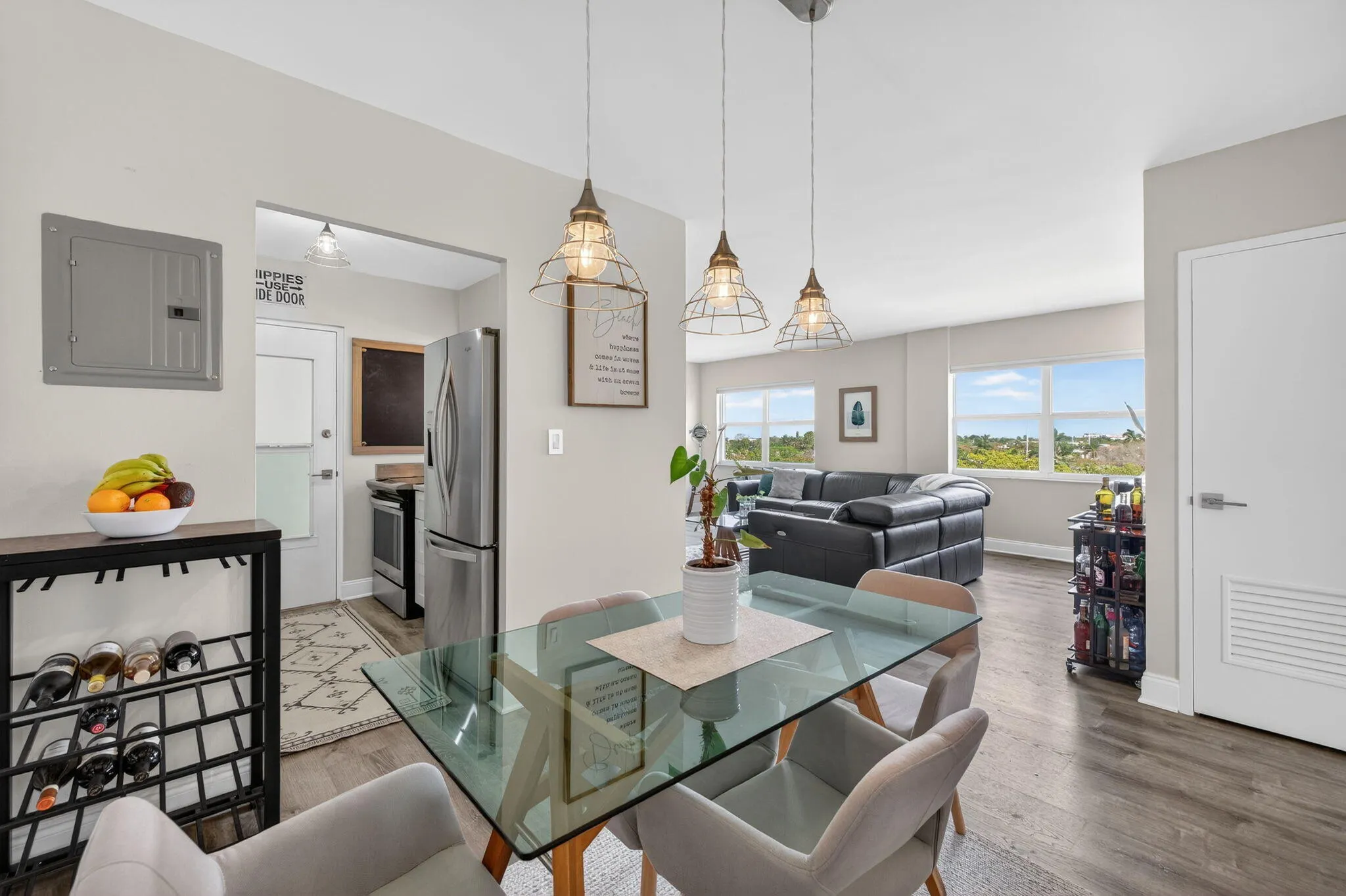 2555 NE 11th Street #609