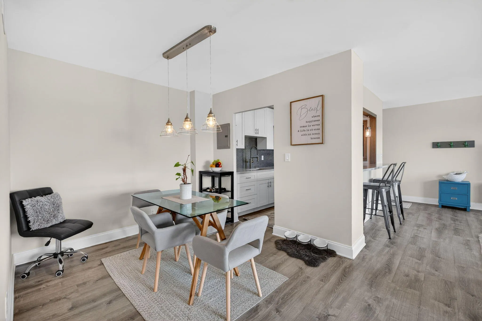 2555 NE 11th Street #609