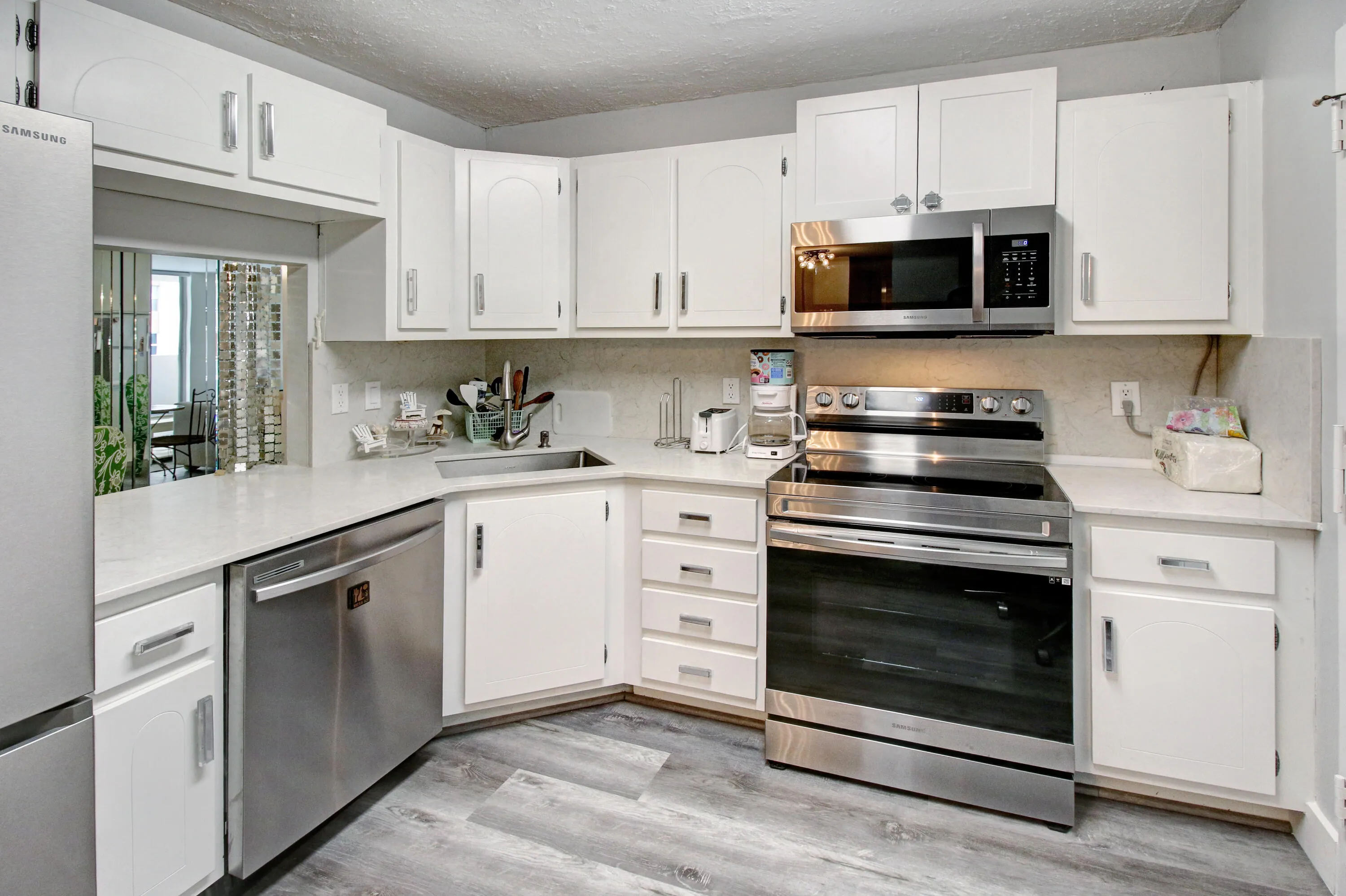 1865 S Ocean Drive #6c