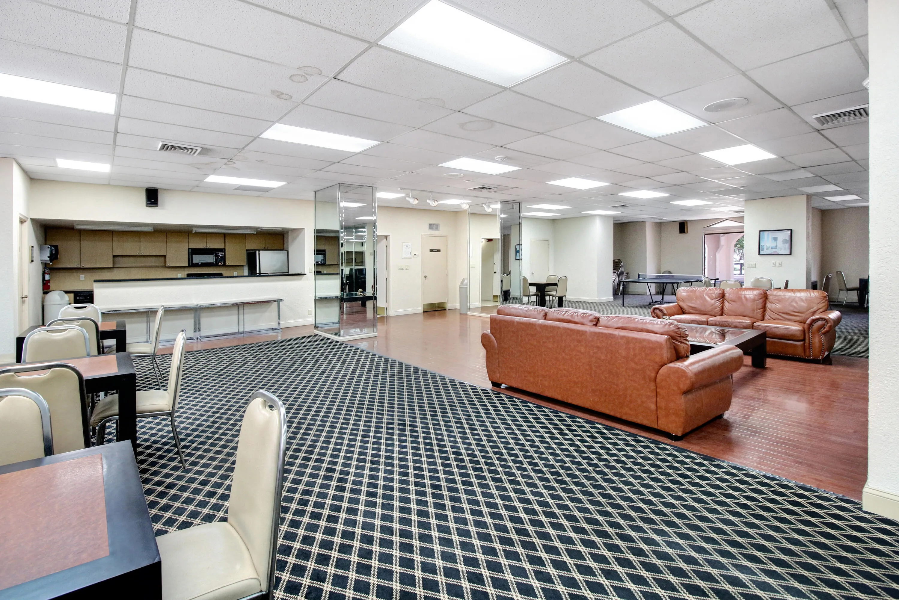 1865 S Ocean Drive #6c