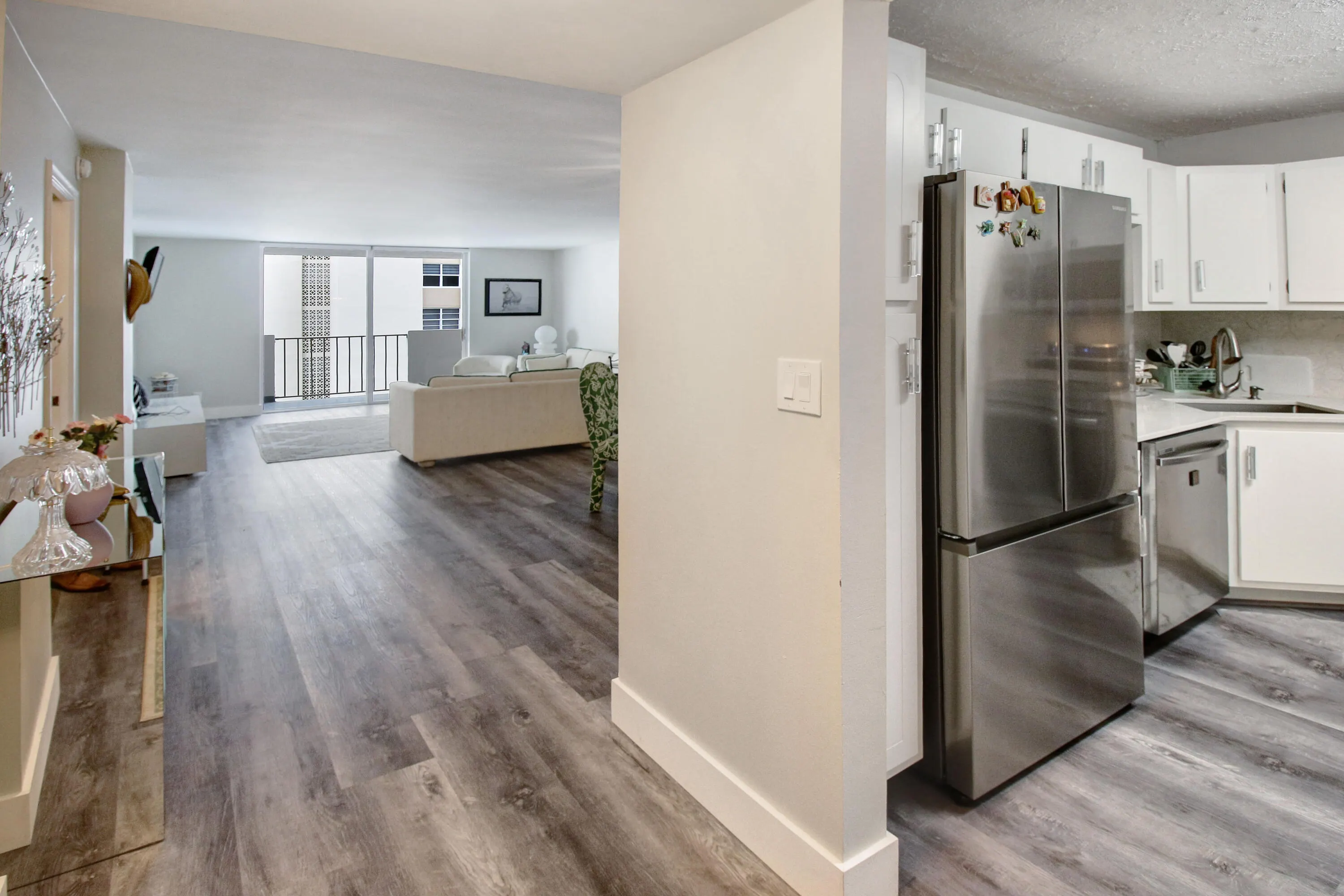 1865 S Ocean Drive #6c