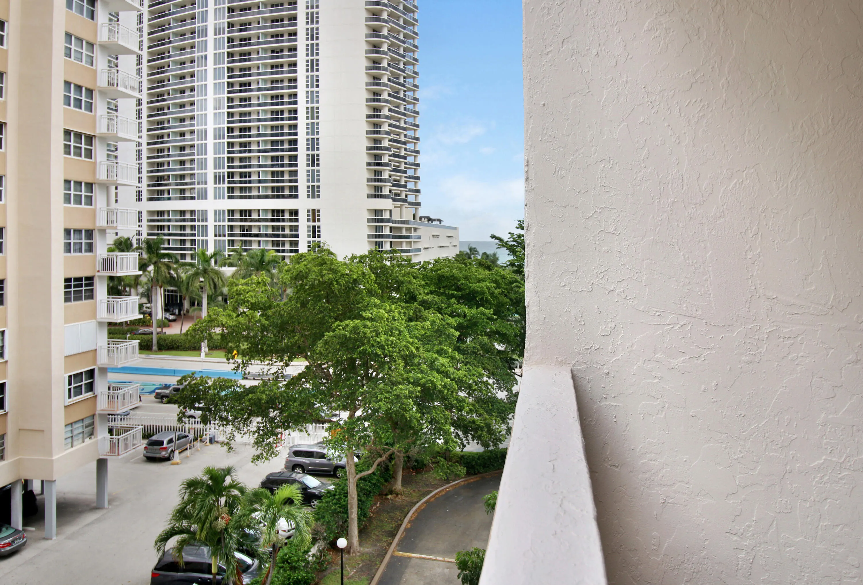 1865 S Ocean Drive #6c