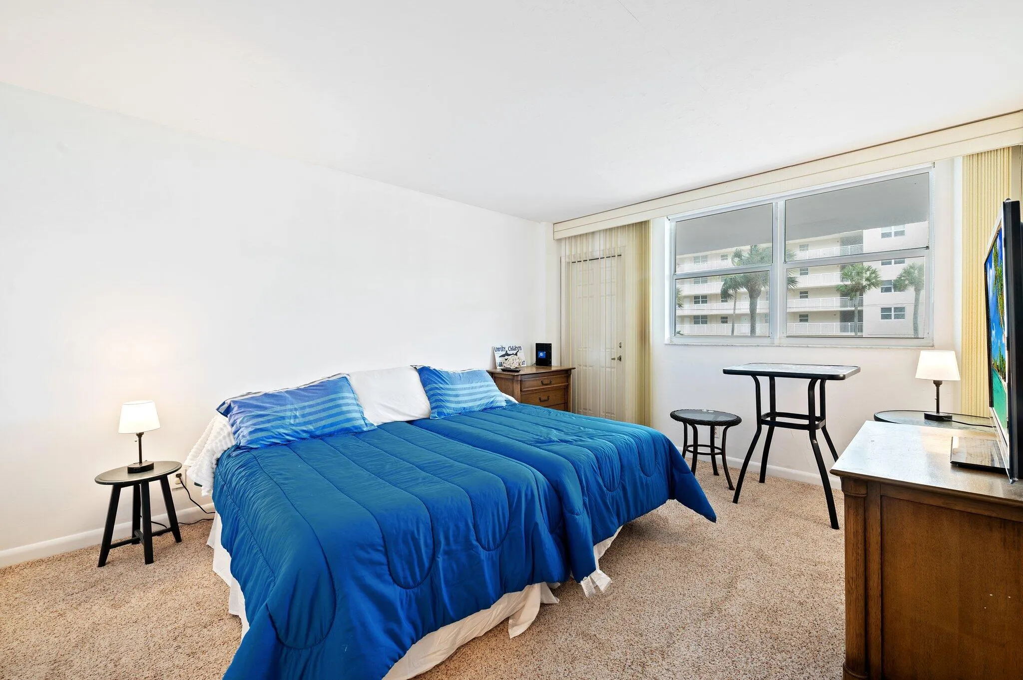 1050 Hillsboro Mile #Unit 203w