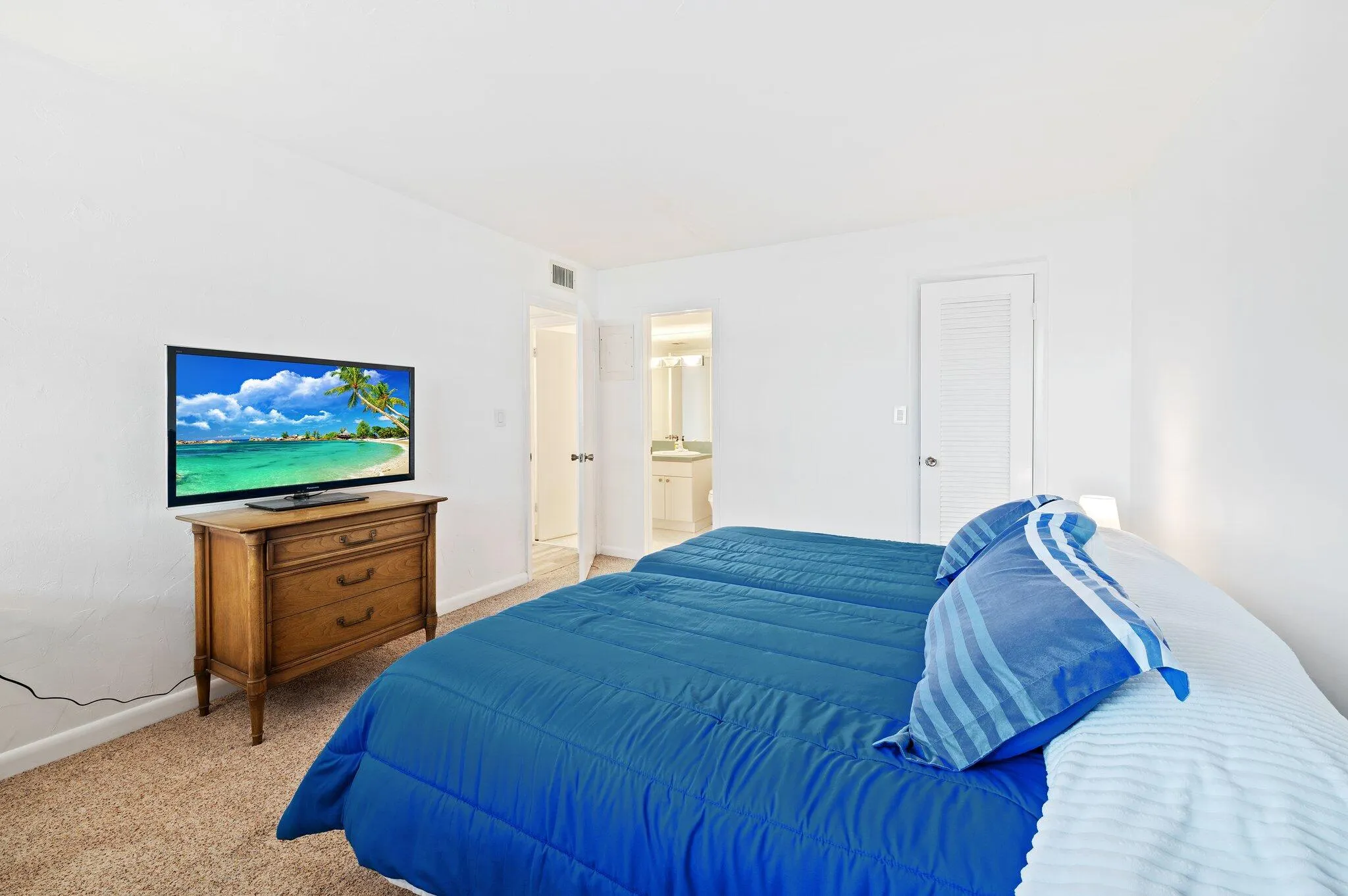 1050 Hillsboro Mile #Unit 203w