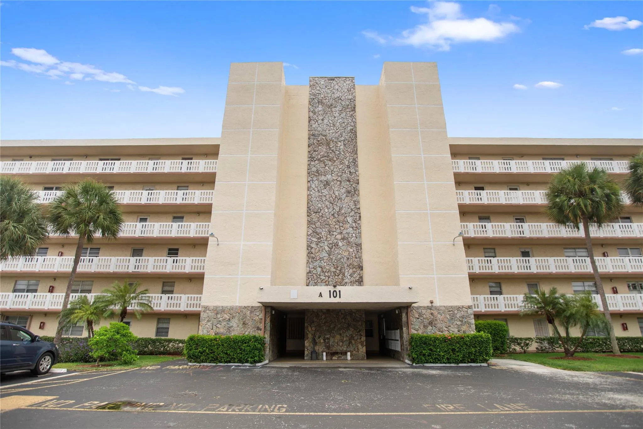 101 SE 3rd Avenue #605