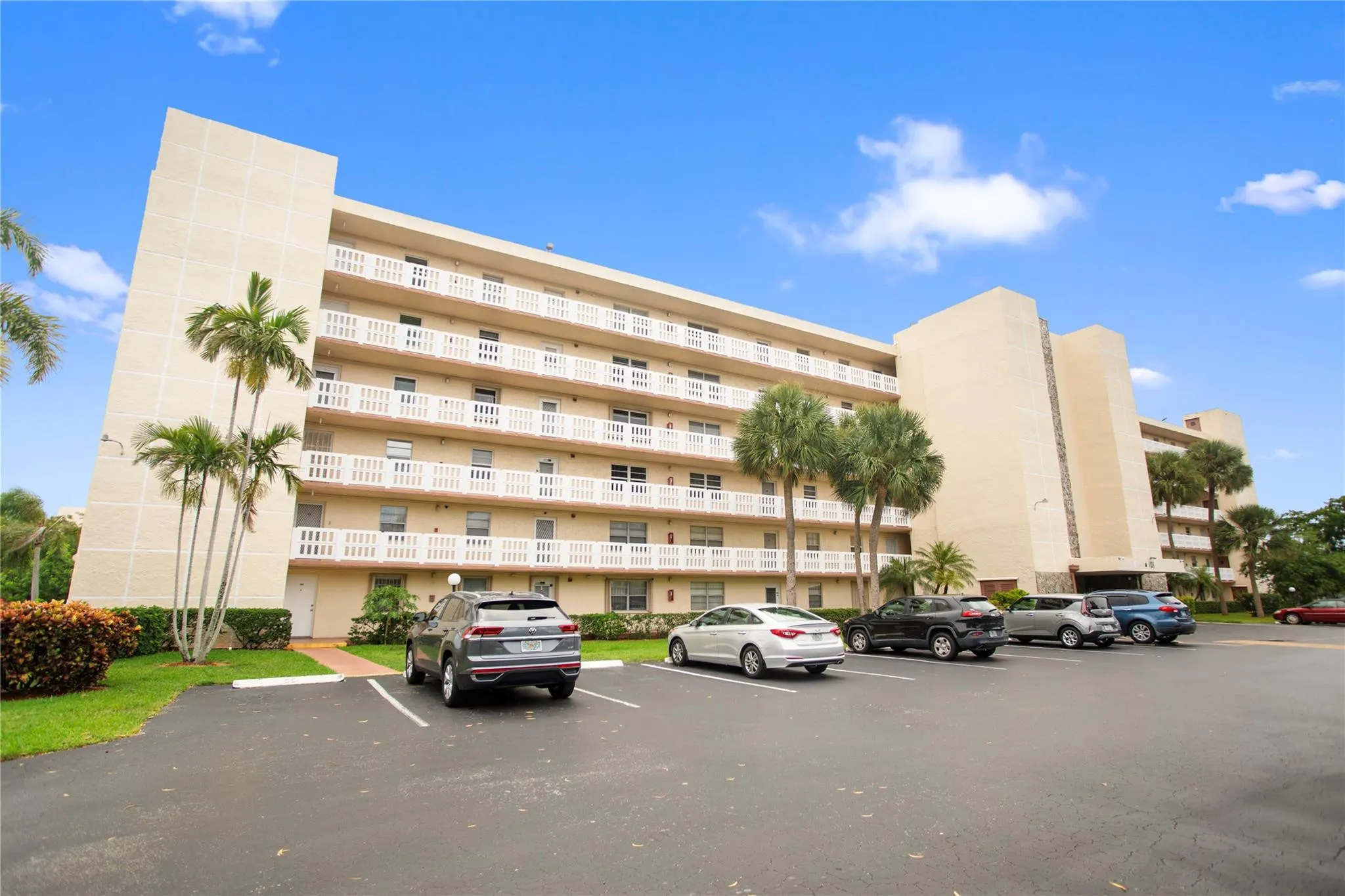 101 SE 3rd Avenue #605