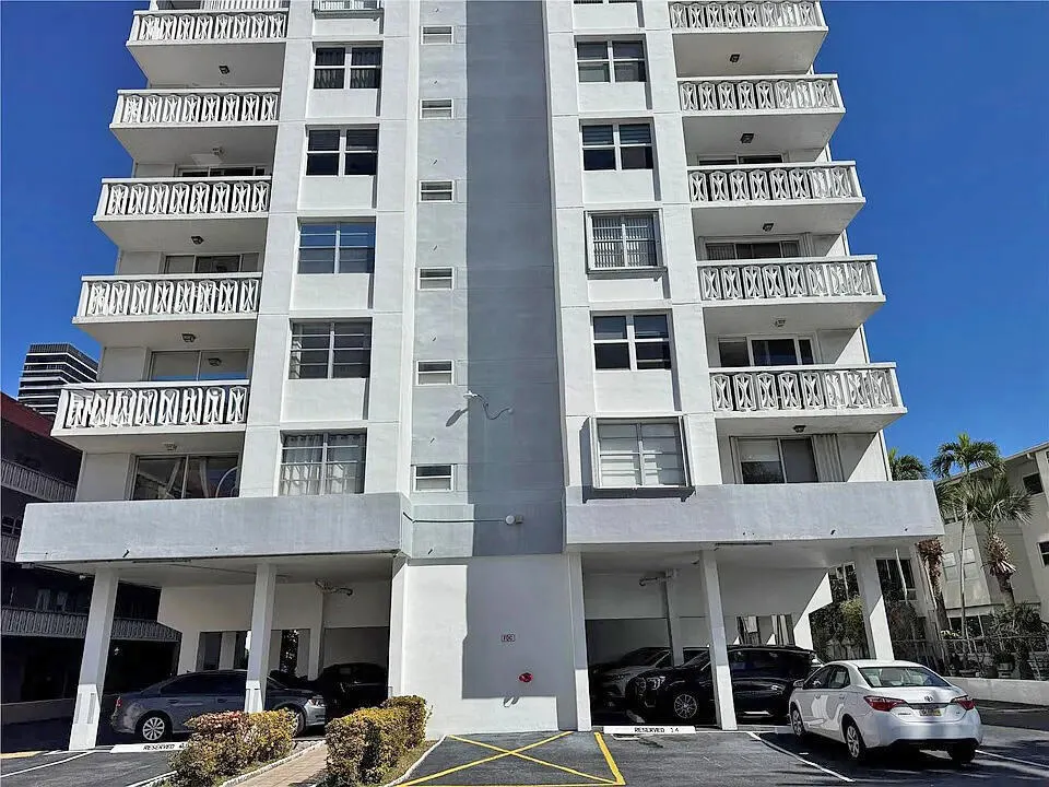 3113 S Ocean Drive #504