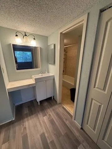 4384 NW 9th Avenue #20-2f