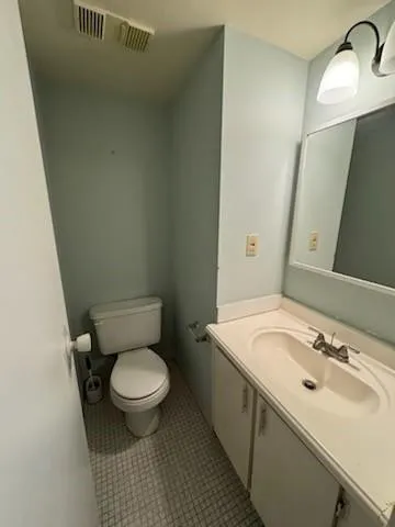 4384 NW 9th Avenue #20-2f
