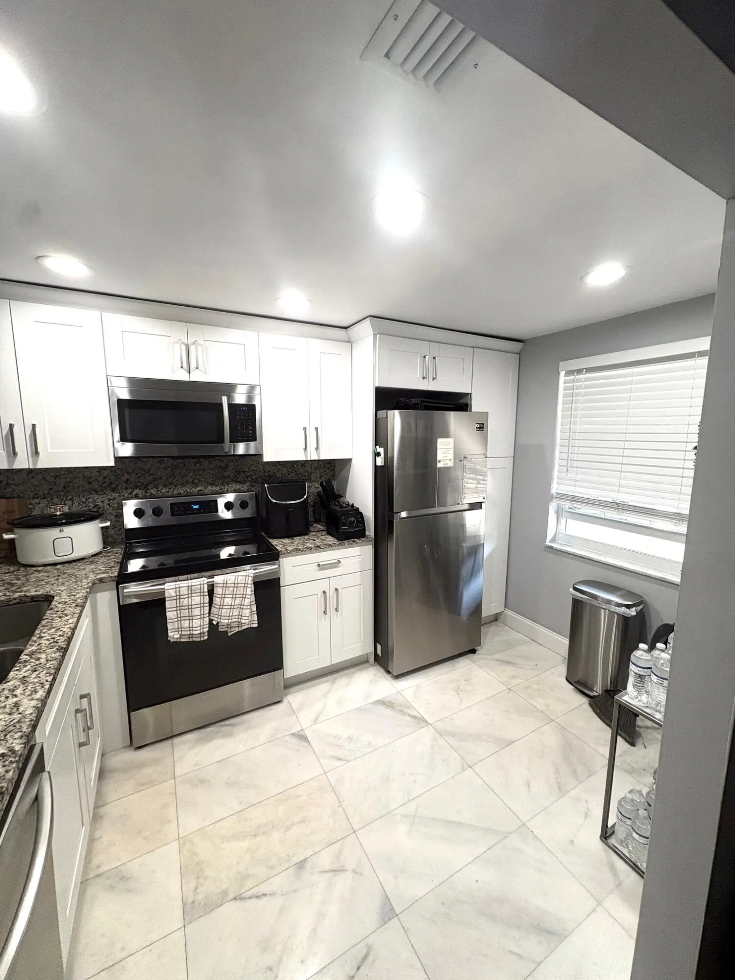 605 Oaks Drive #304