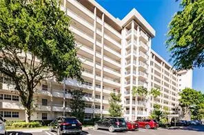 605 Oaks Drive #304
