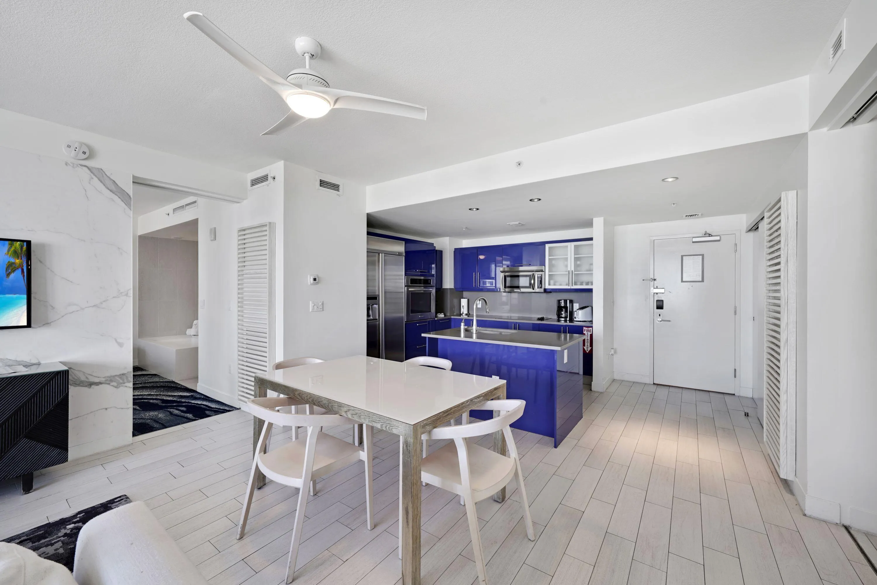 3101 Bayshore Drive