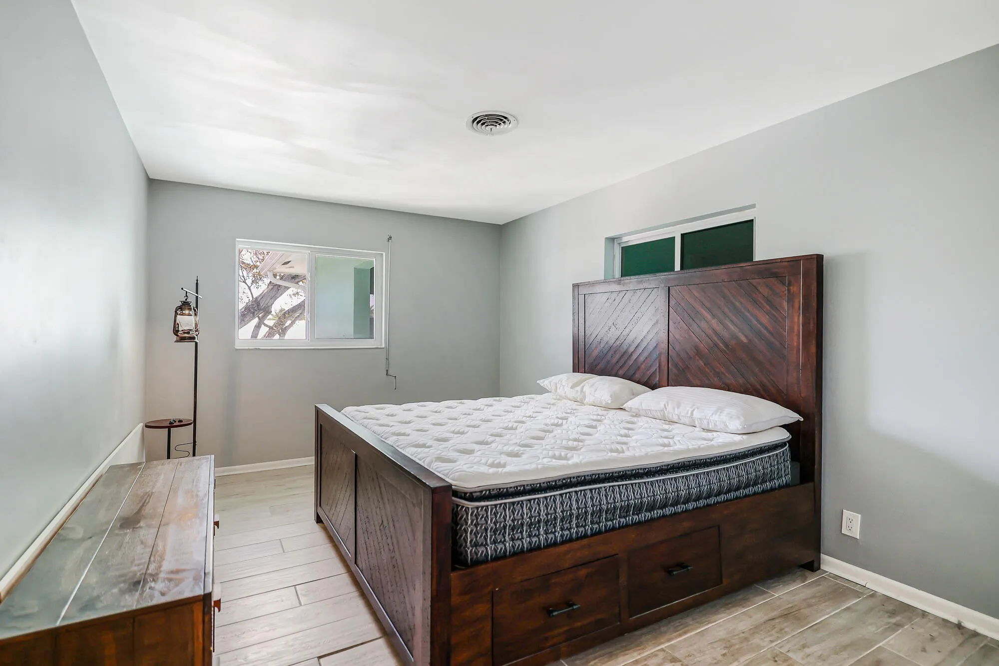 2829 NE 30th Street #302