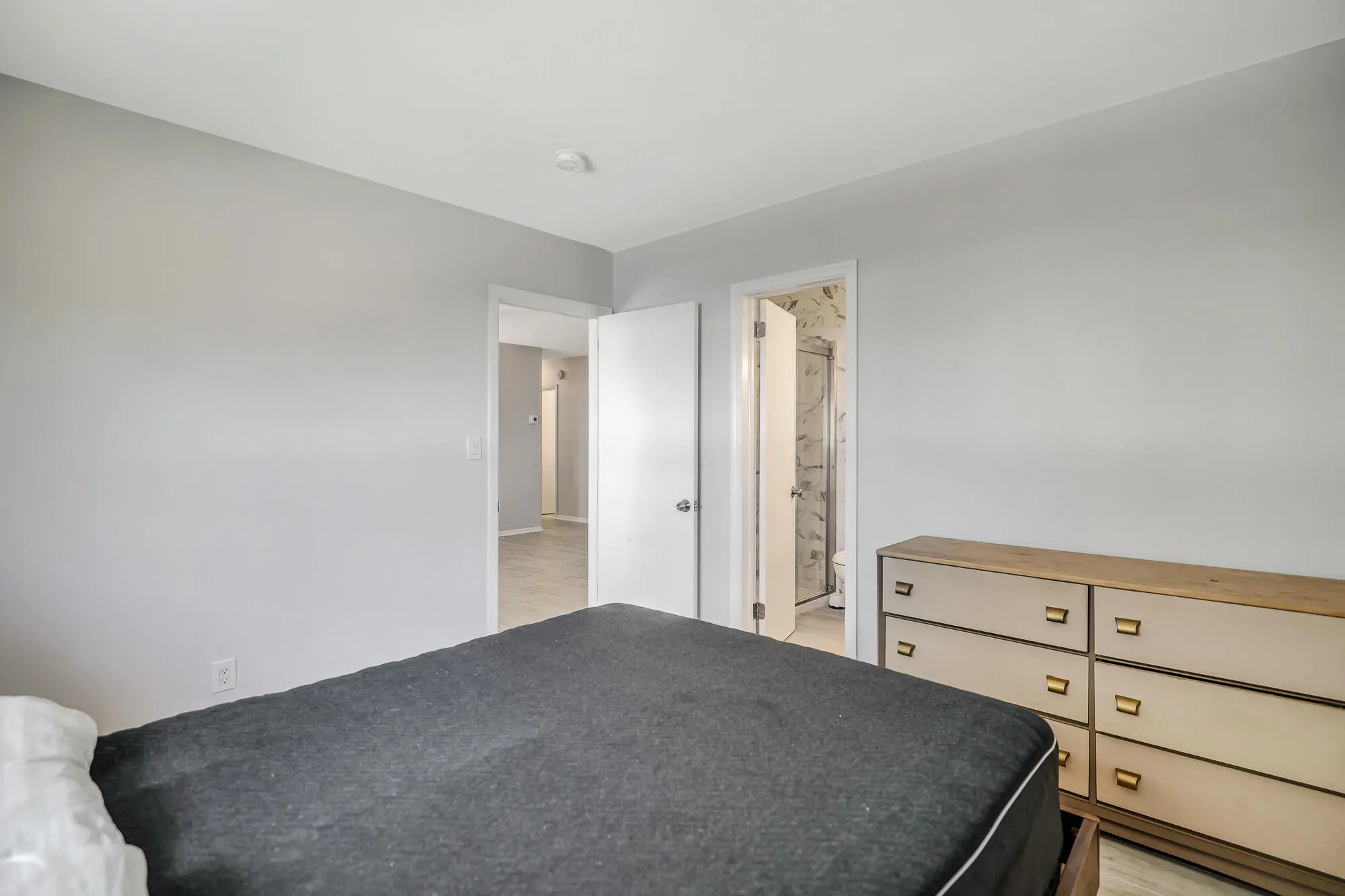 2829 NE 30th Street #302