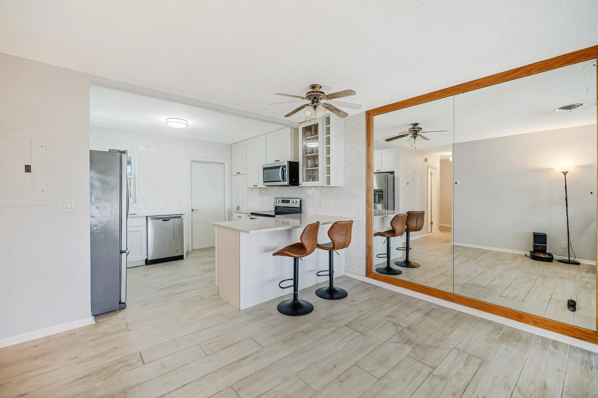 2829 NE 30th Street #302