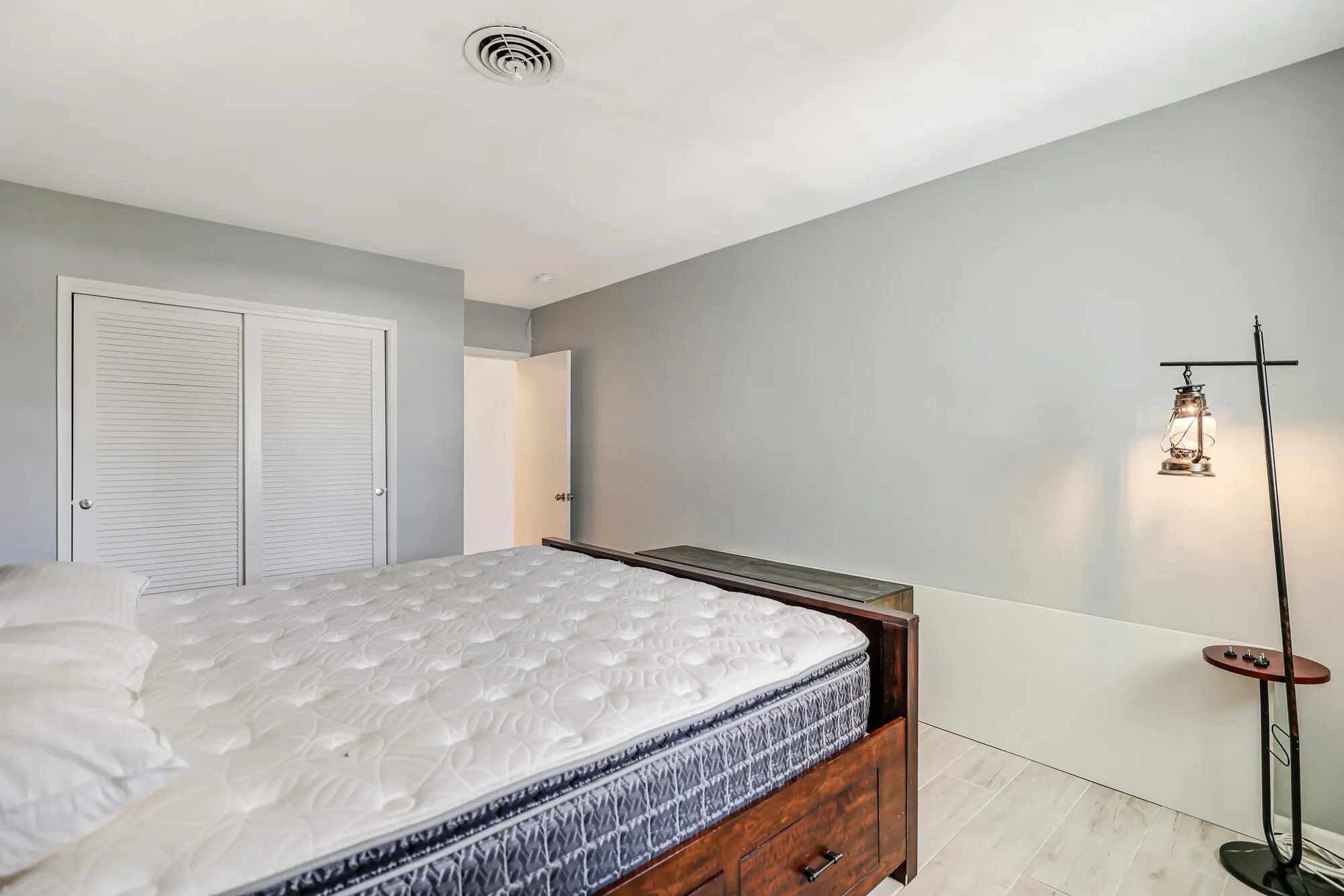 2829 NE 30th Street #302