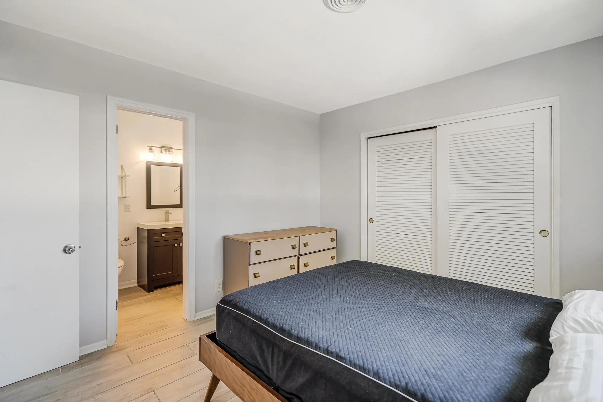 2829 NE 30th Street #302