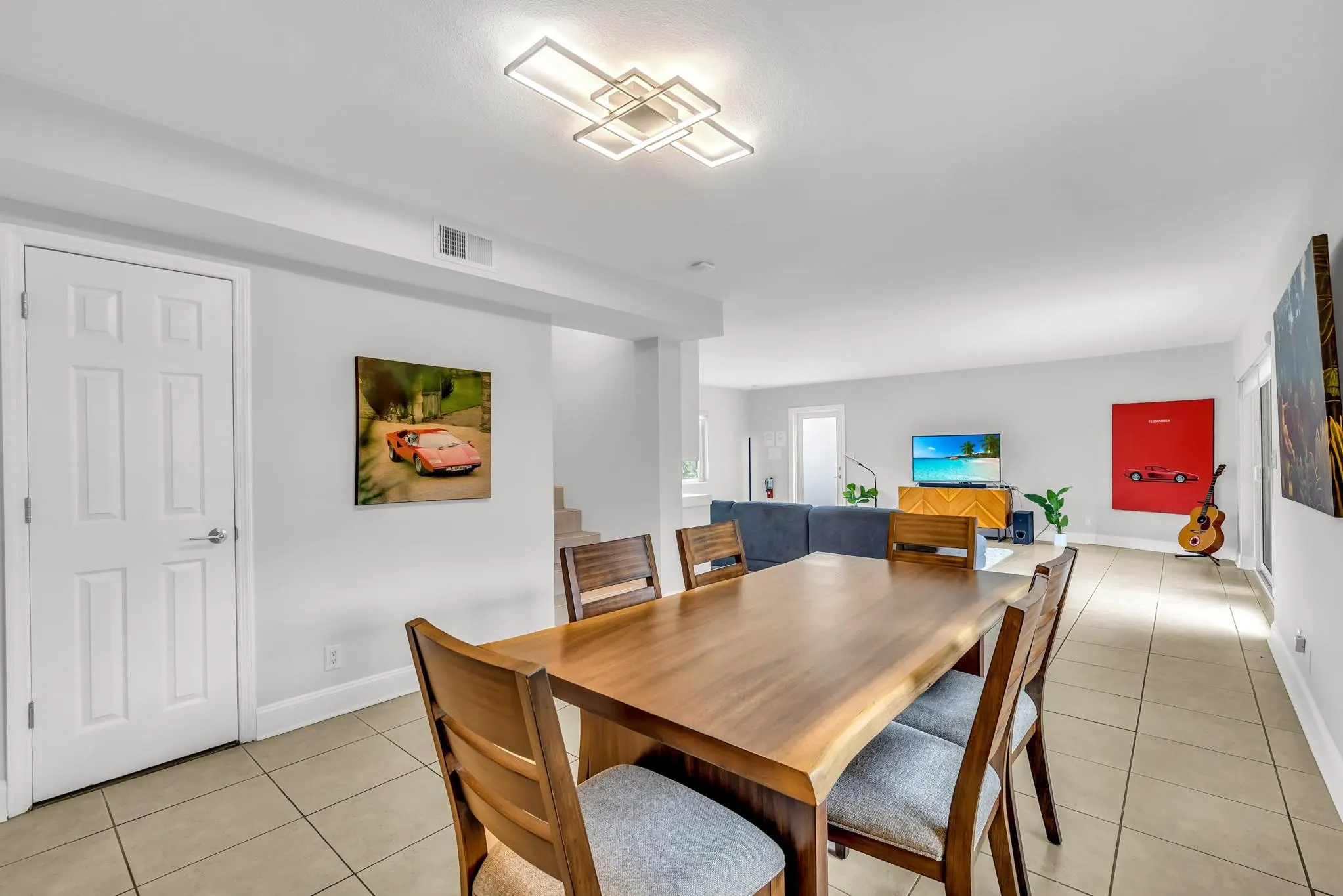 2812 NE 27th Street