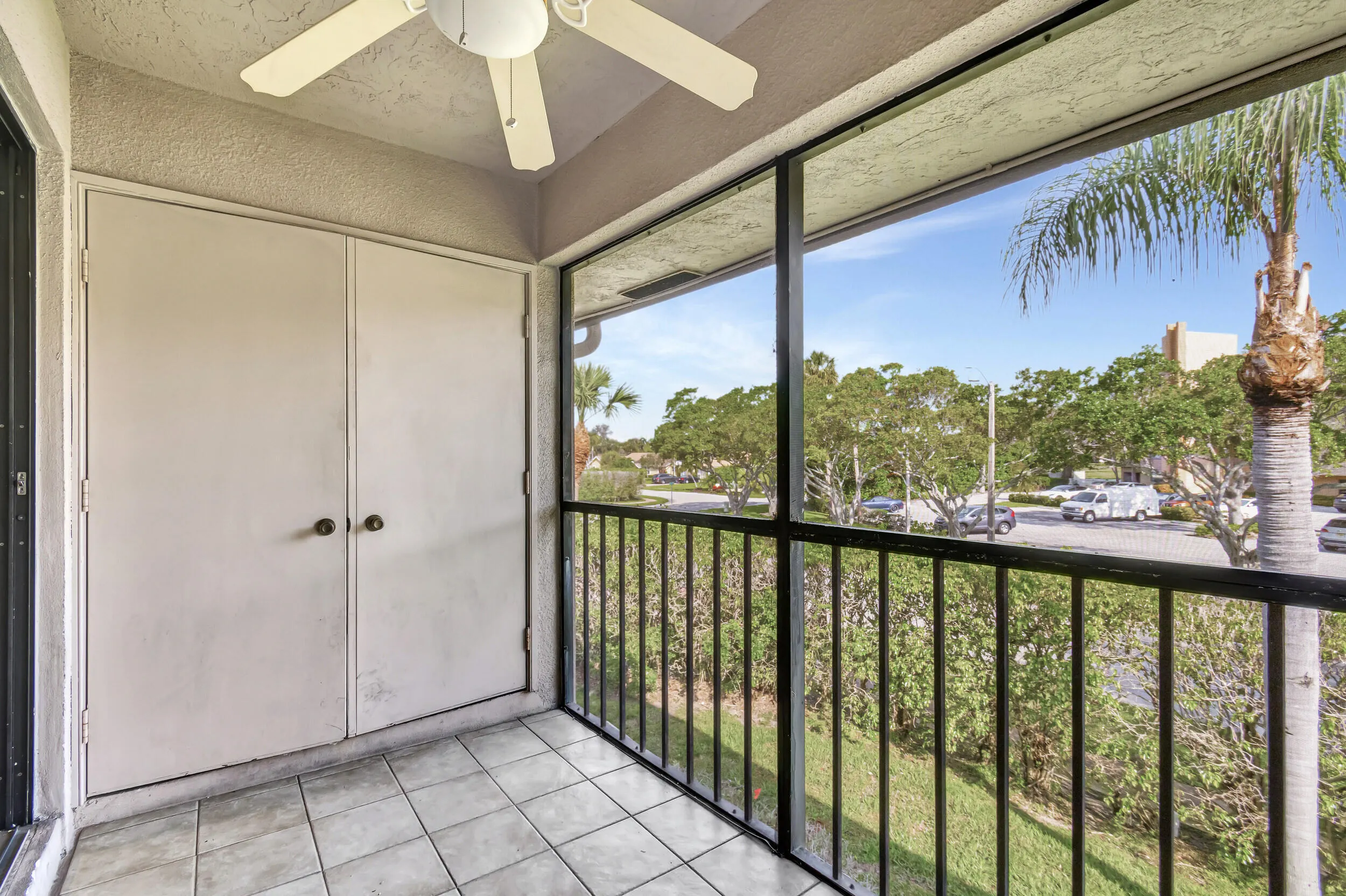 351 Club Circle #207