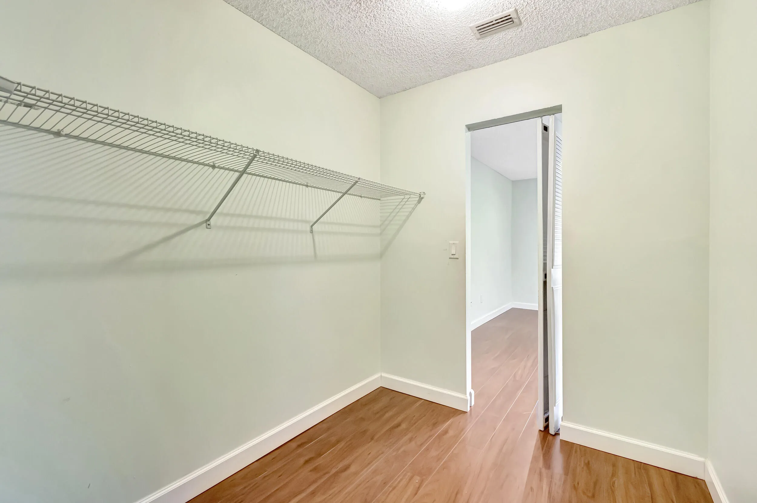 351 Club Circle #207