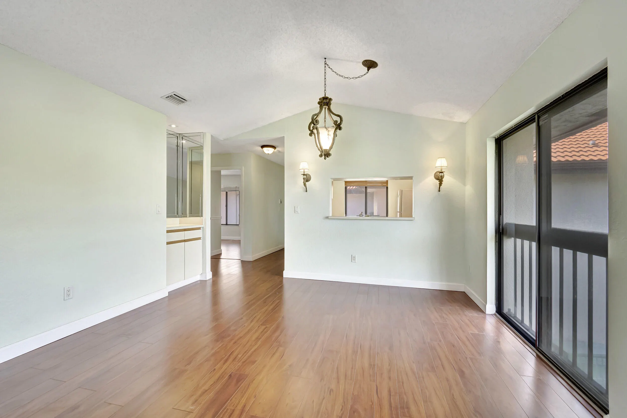 351 Club Circle #207