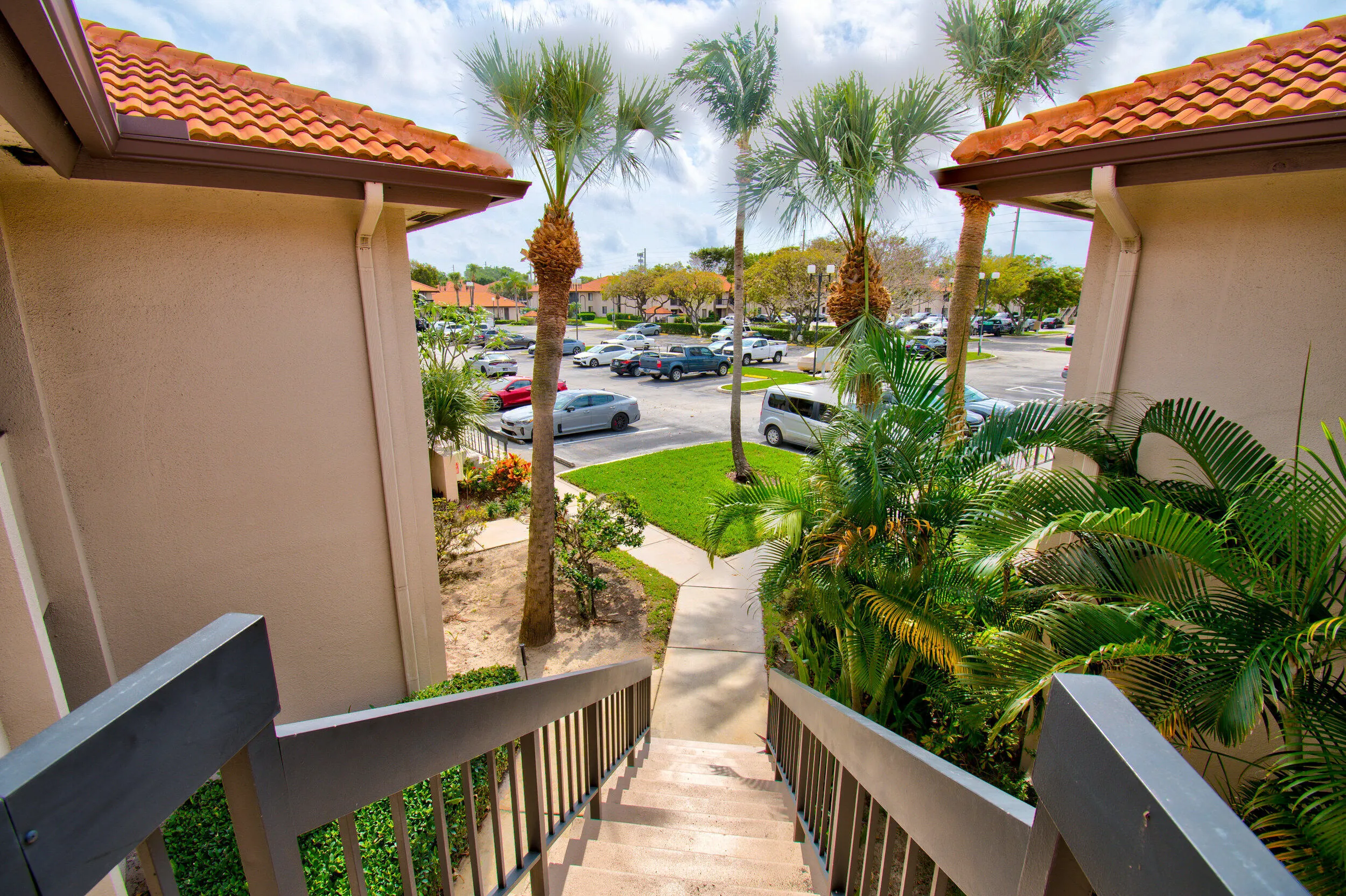 351 Club Circle #207