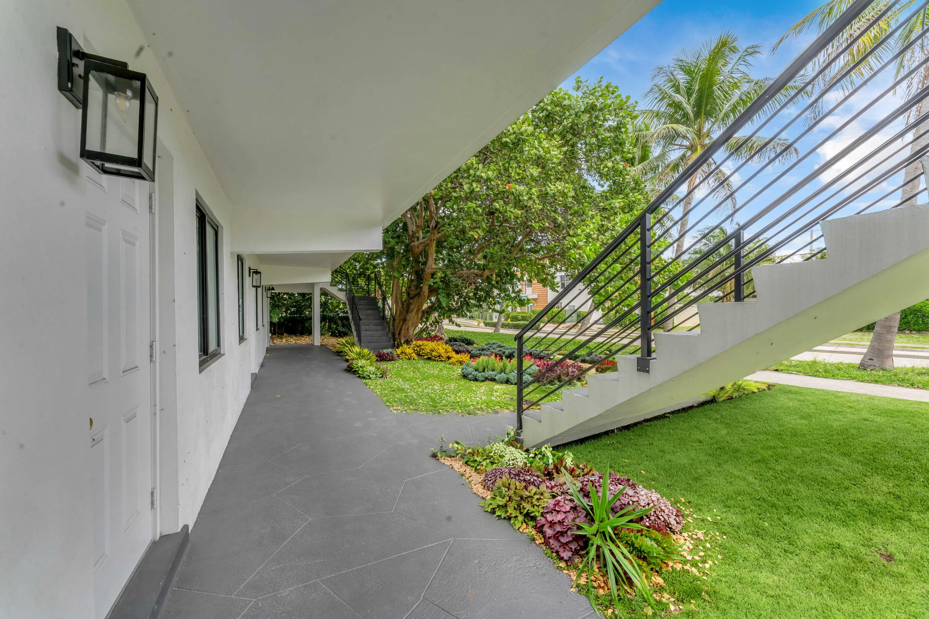 381 SE 15th Avenue #1
