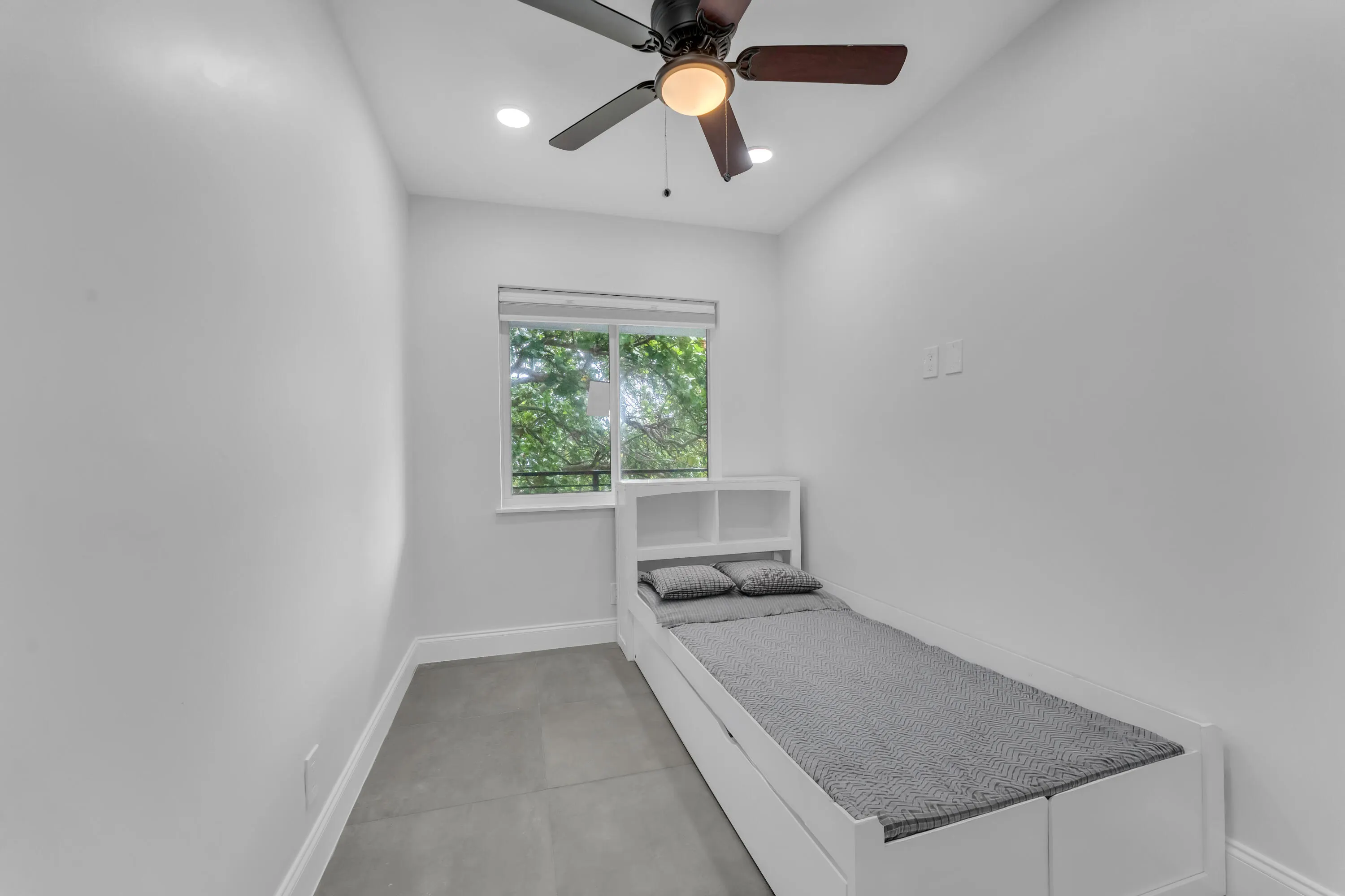 381 SE 15th Avenue #1