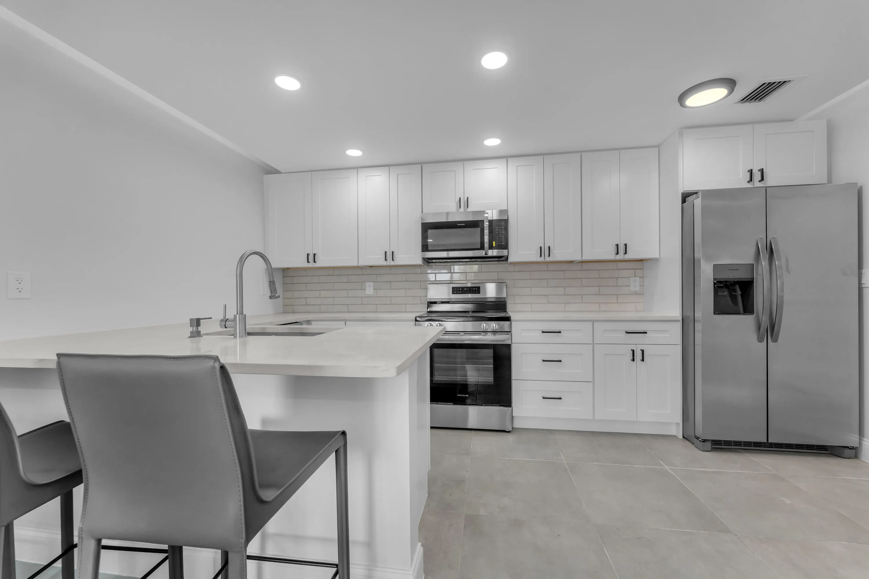 381 SE 15th Avenue #1