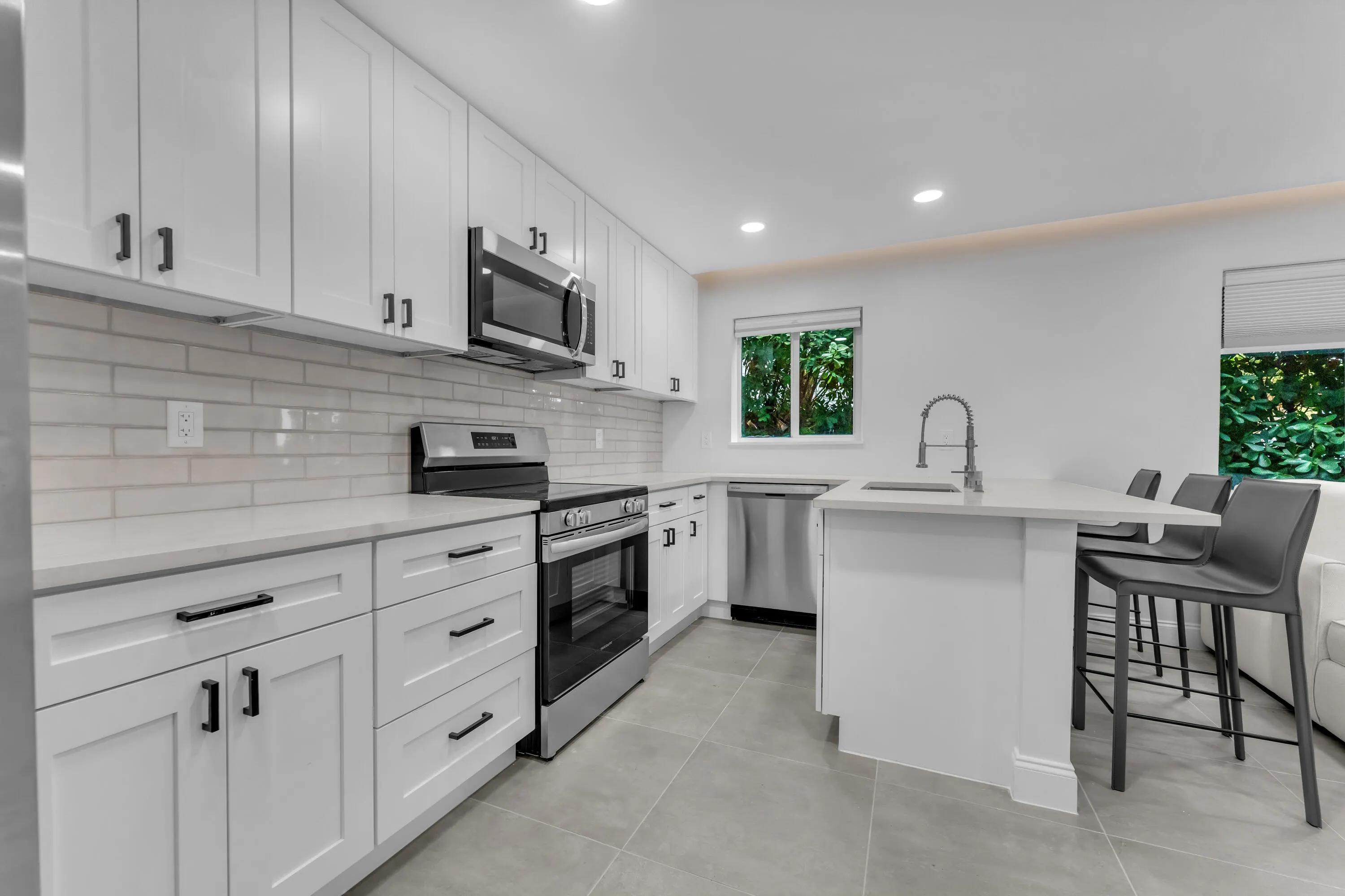 381 SE 15th Avenue #1