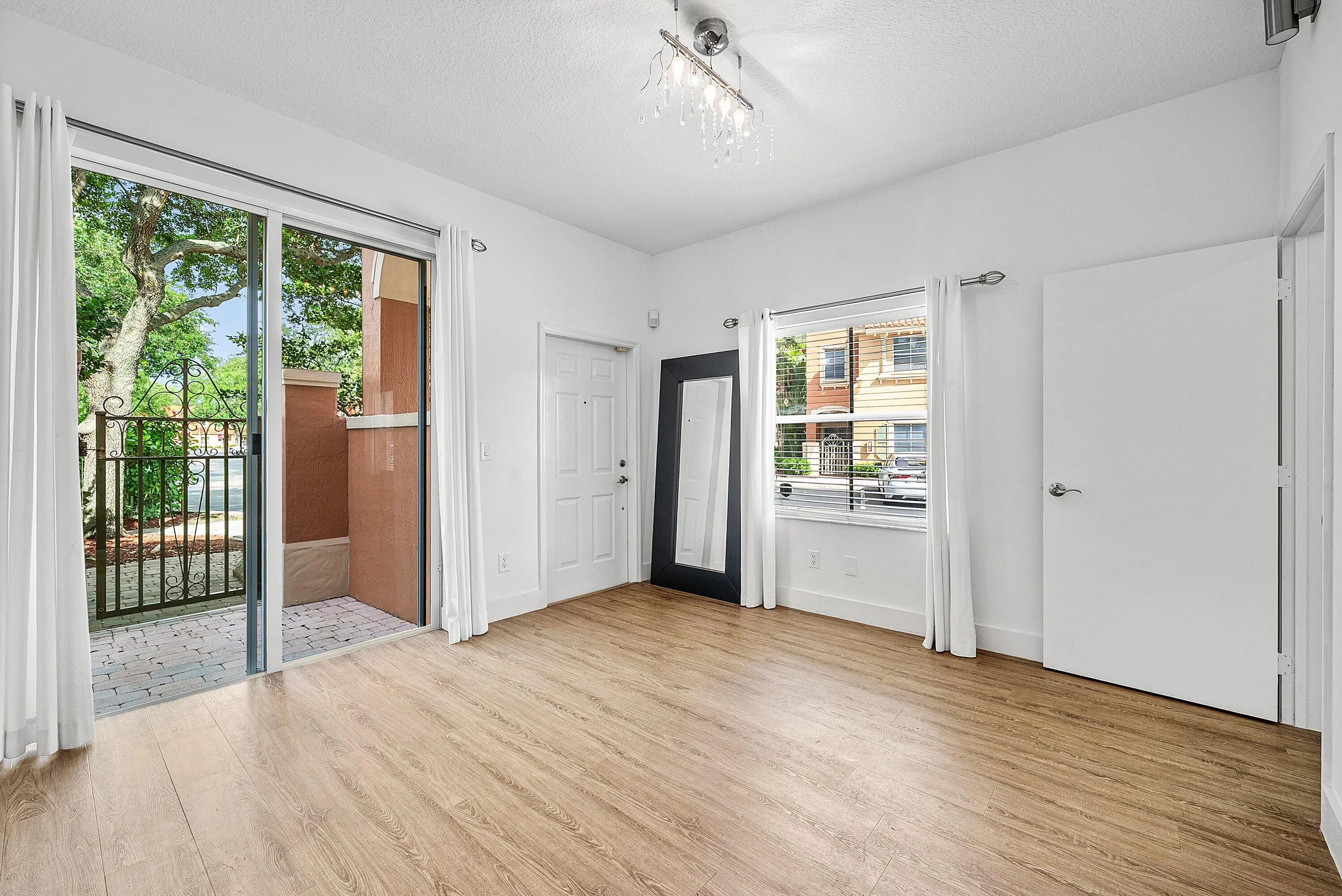 2280 Anchor Court #2606