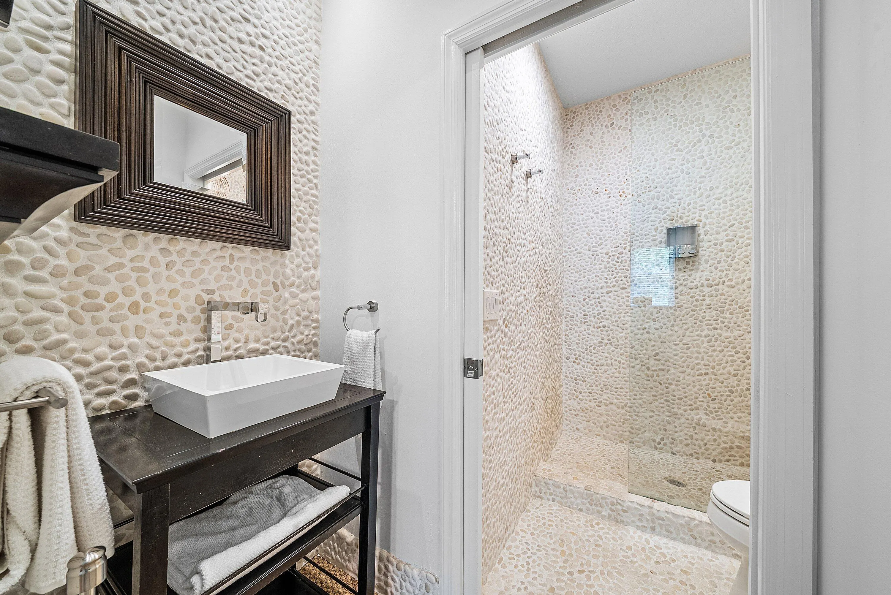 2280 Anchor Court #2606