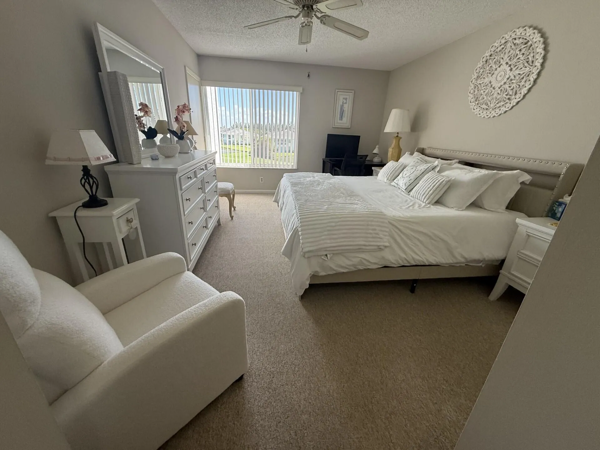 2400 S Ocean Drive #7642