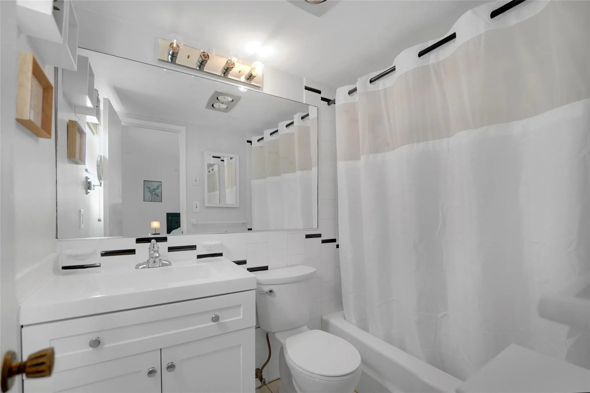 257 S Cypress Road #401
