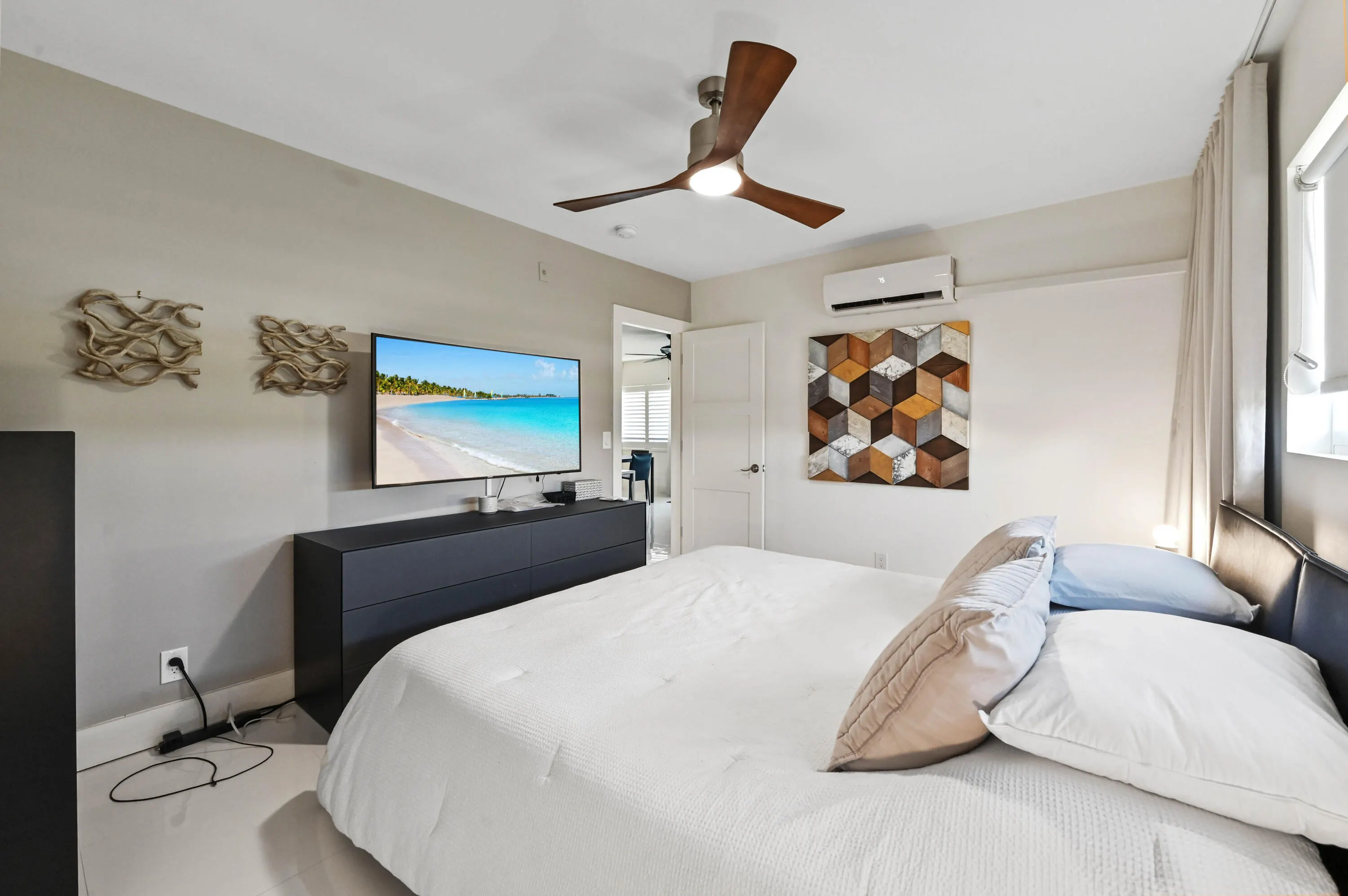 900 Atlantic Shores Boulevard #202