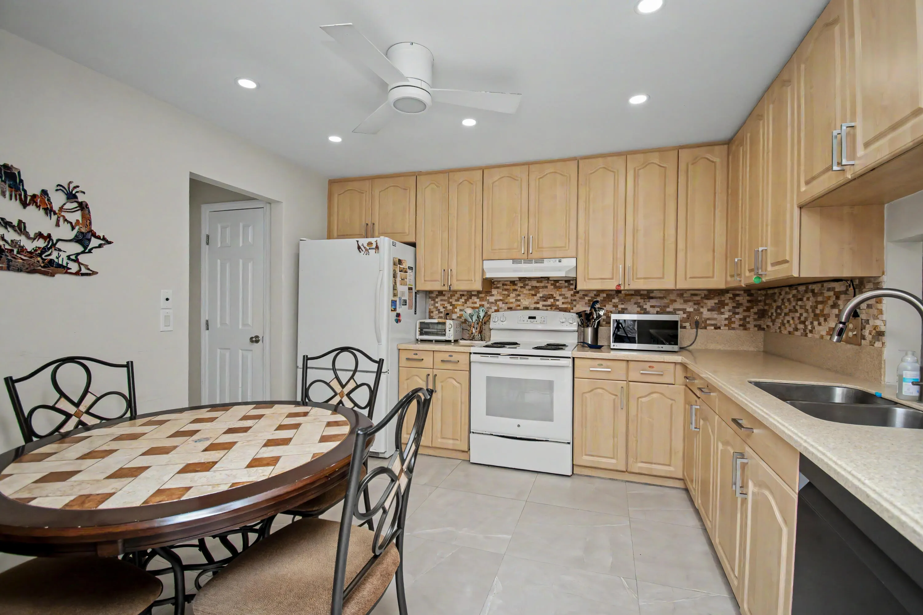 7951 Little Lane