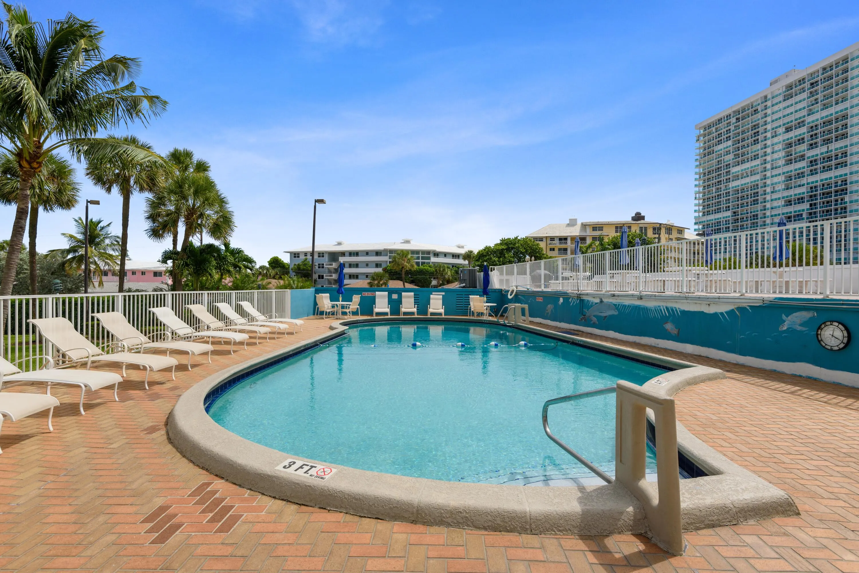 1900 S Ocean Drive #1006