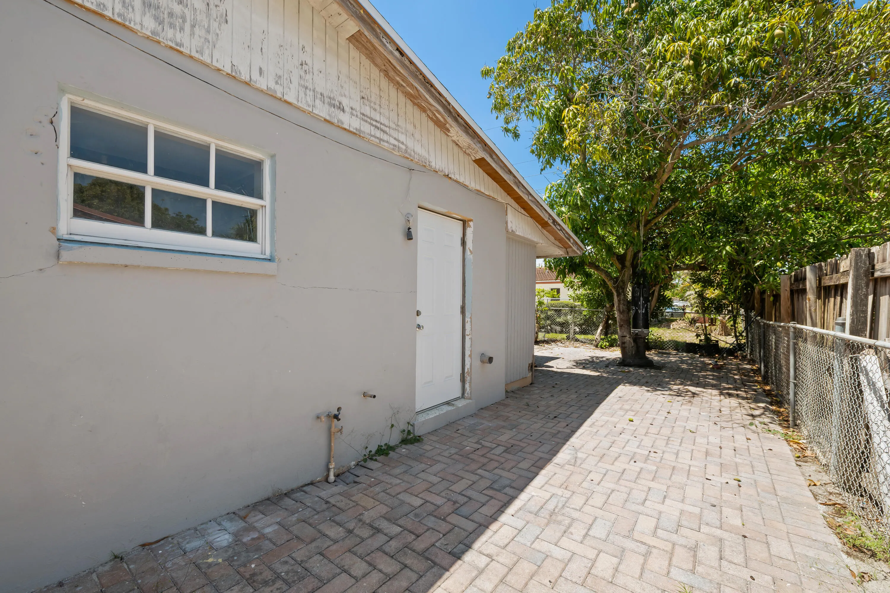 101 NW 18th Street