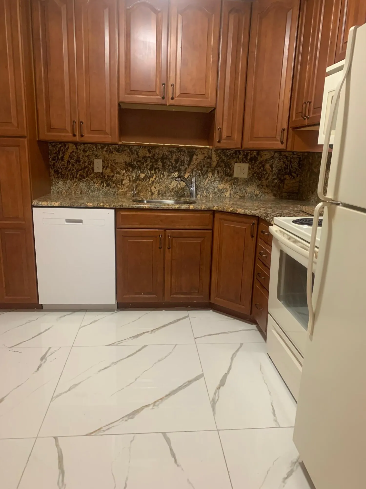 4821 NW 22nd Court NW #100