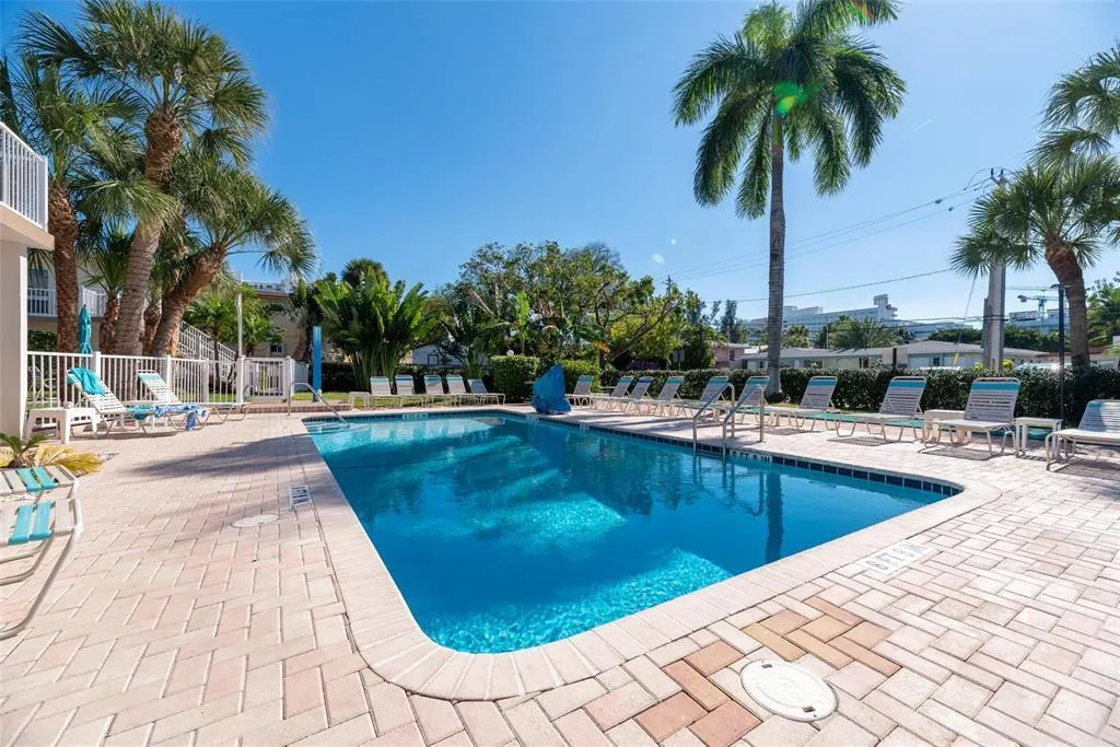 3225 NE 16th Street #9a