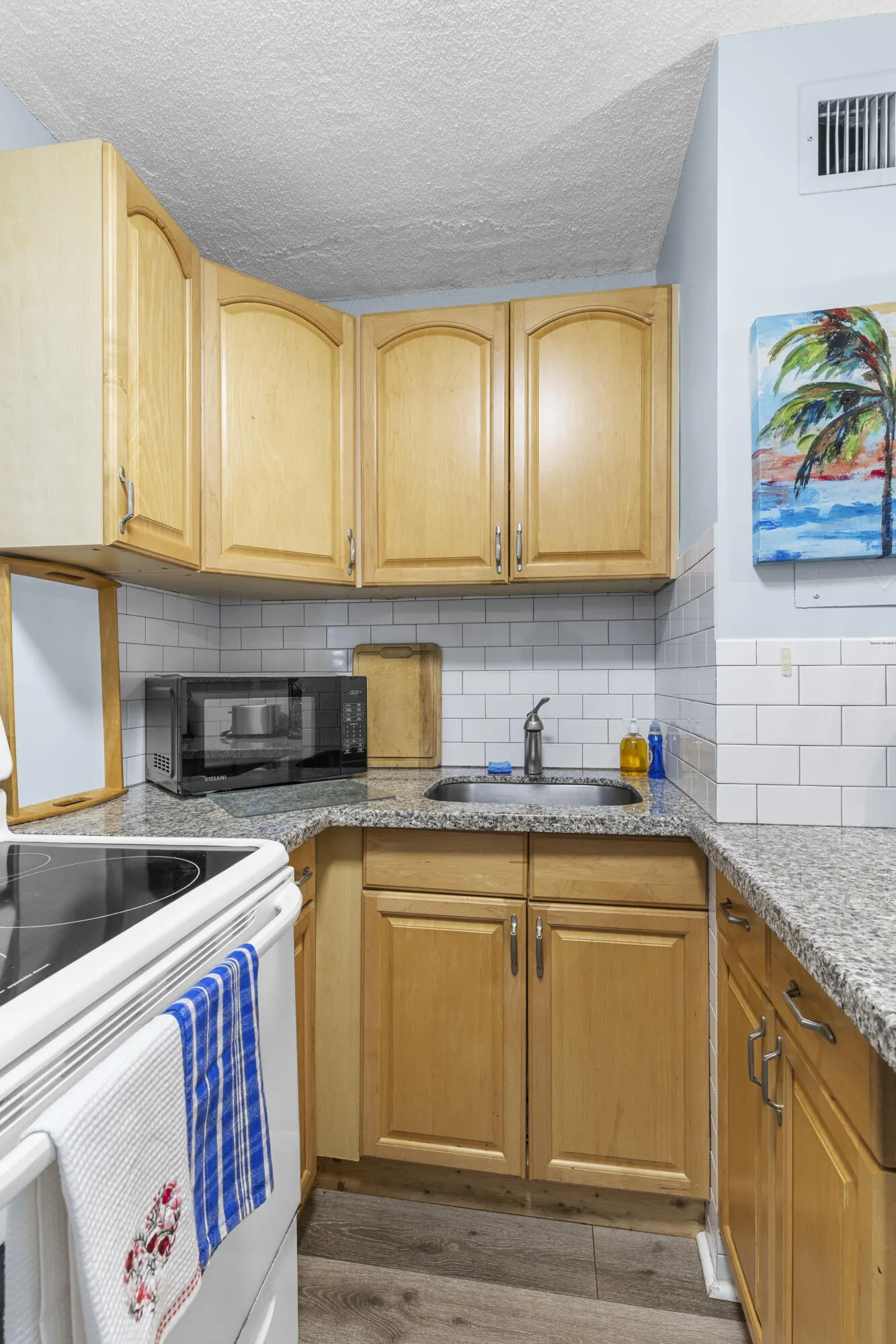 3225 NE 16th Street #9a
