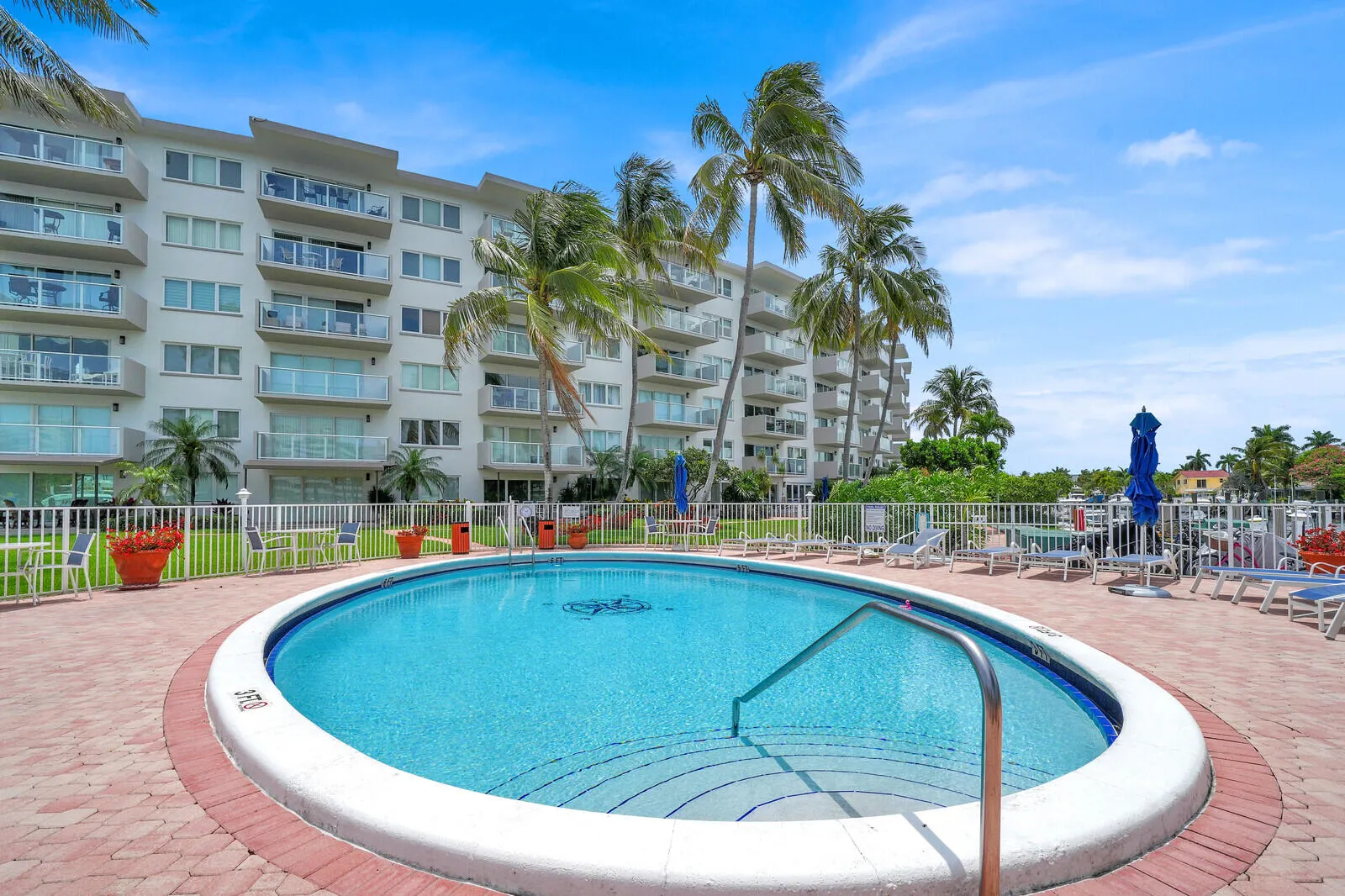 140 NE 28th Avenue #502