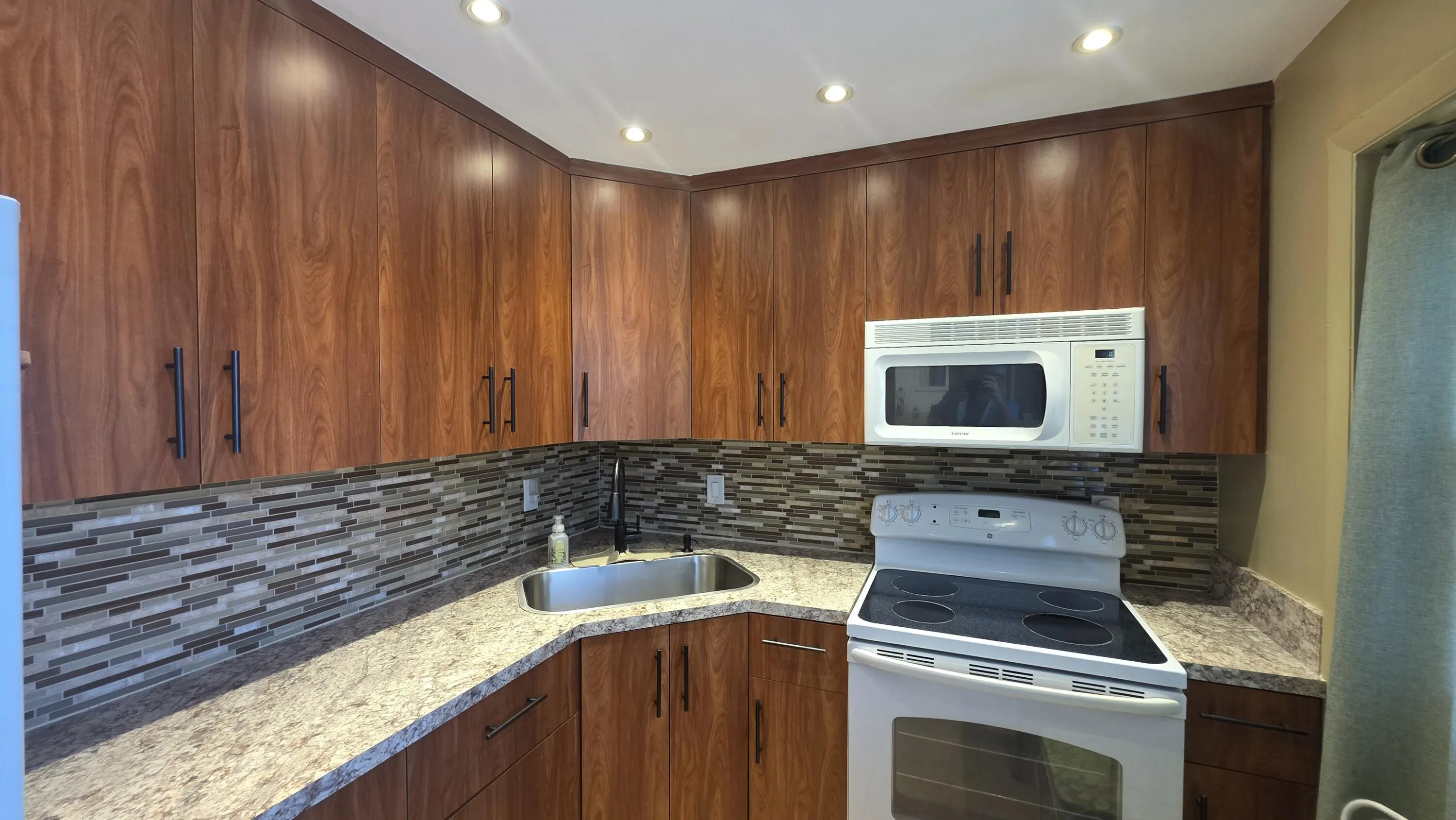 600 NE 2nd Street #108
