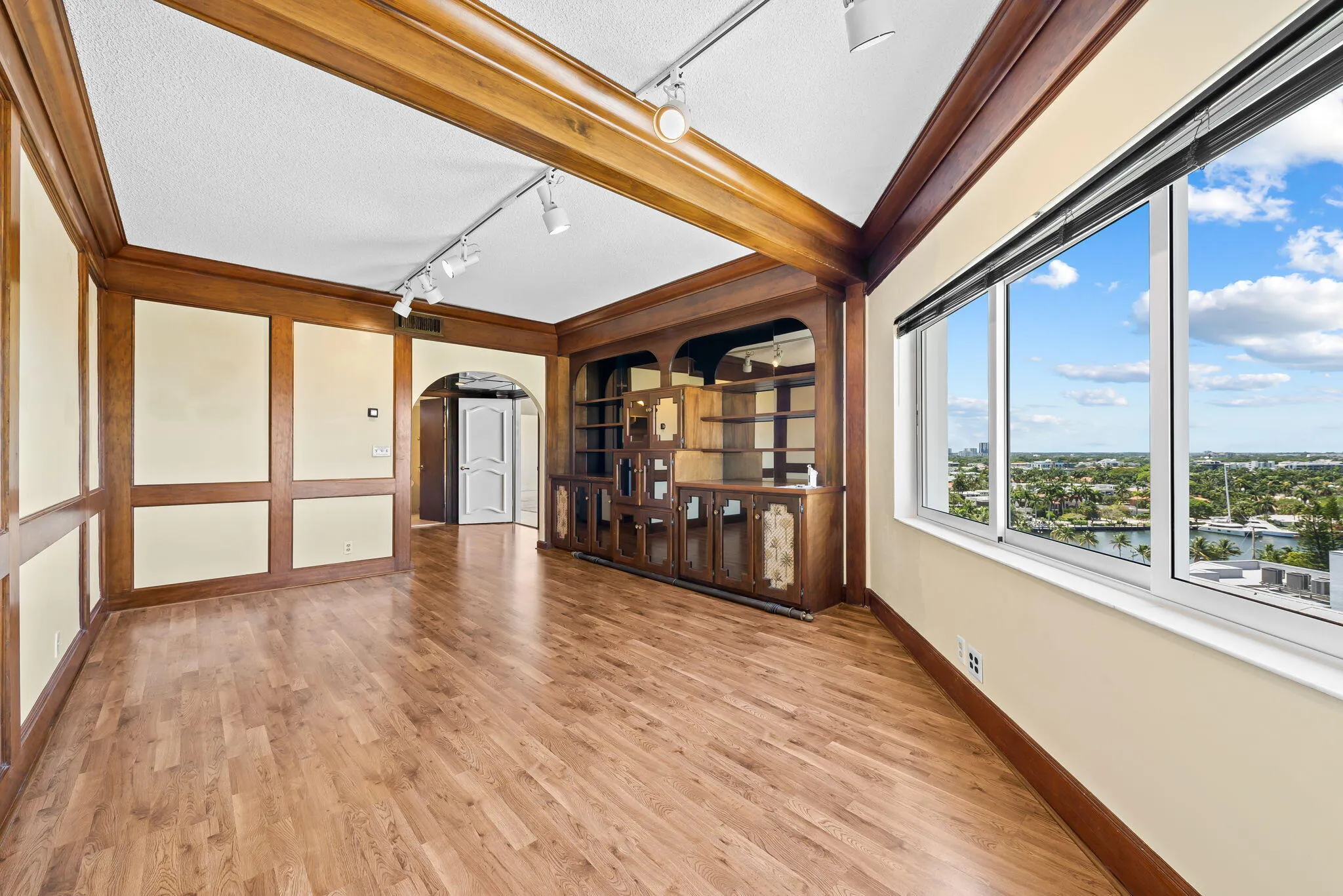333 Sunset Drive #Apt 1008