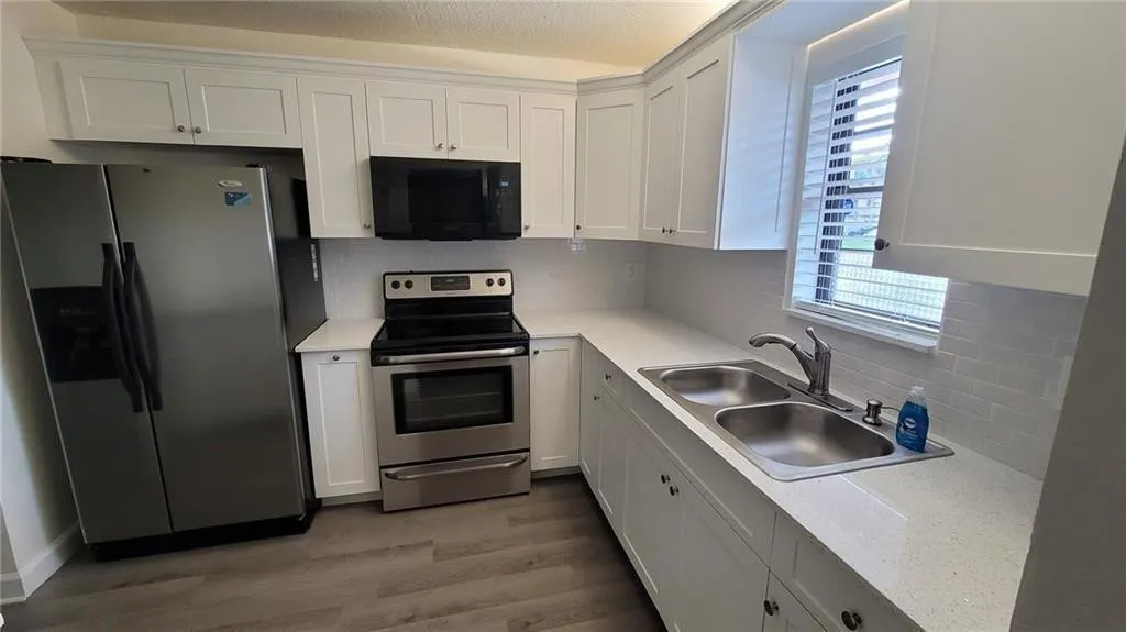 9273 SW 8th Street #109