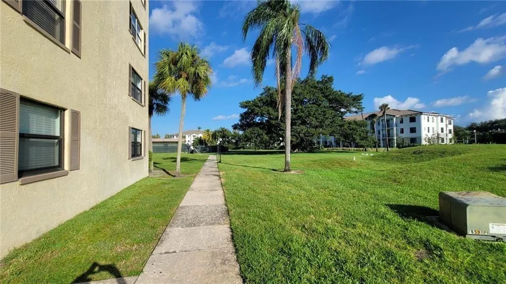 9273 SW 8th Street #109